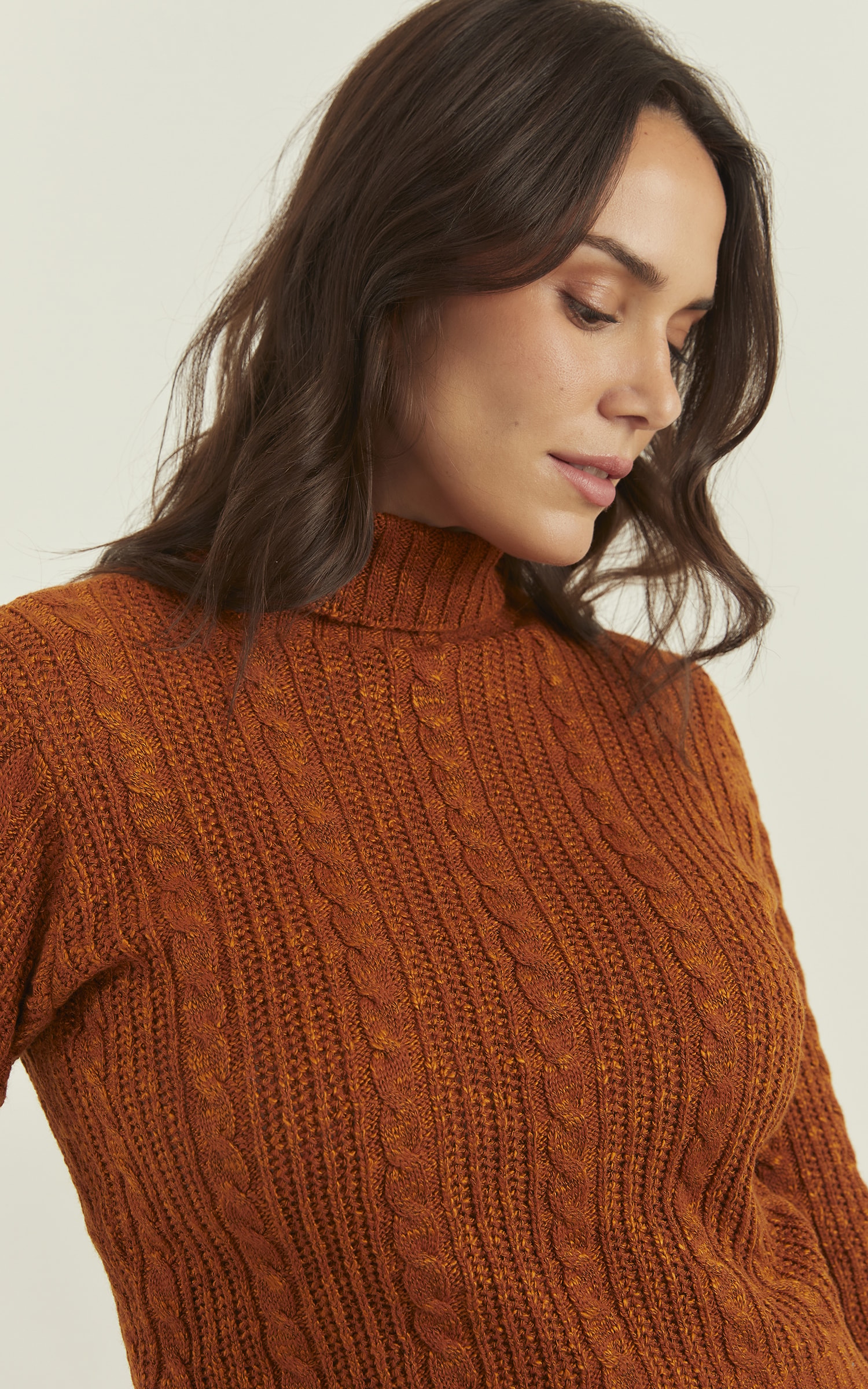 Blusa Tricot Gola Trançada Caramelo