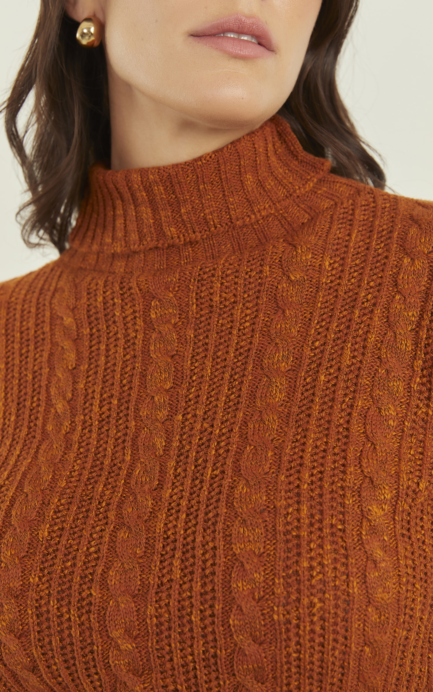 Blusa Tricot Gola Trançada Caramelo