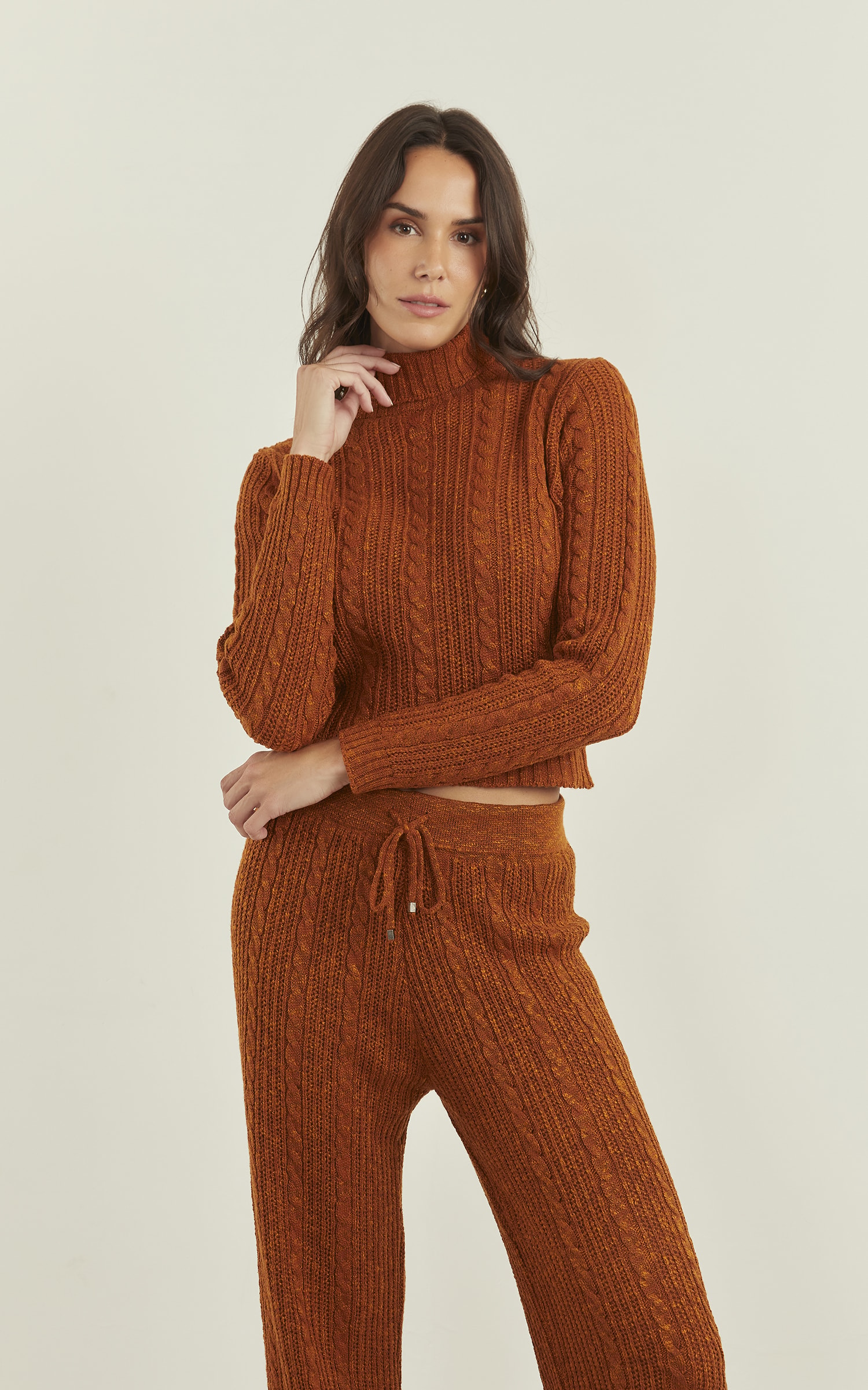 Blusa Tricot Gola Trançada Caramelo