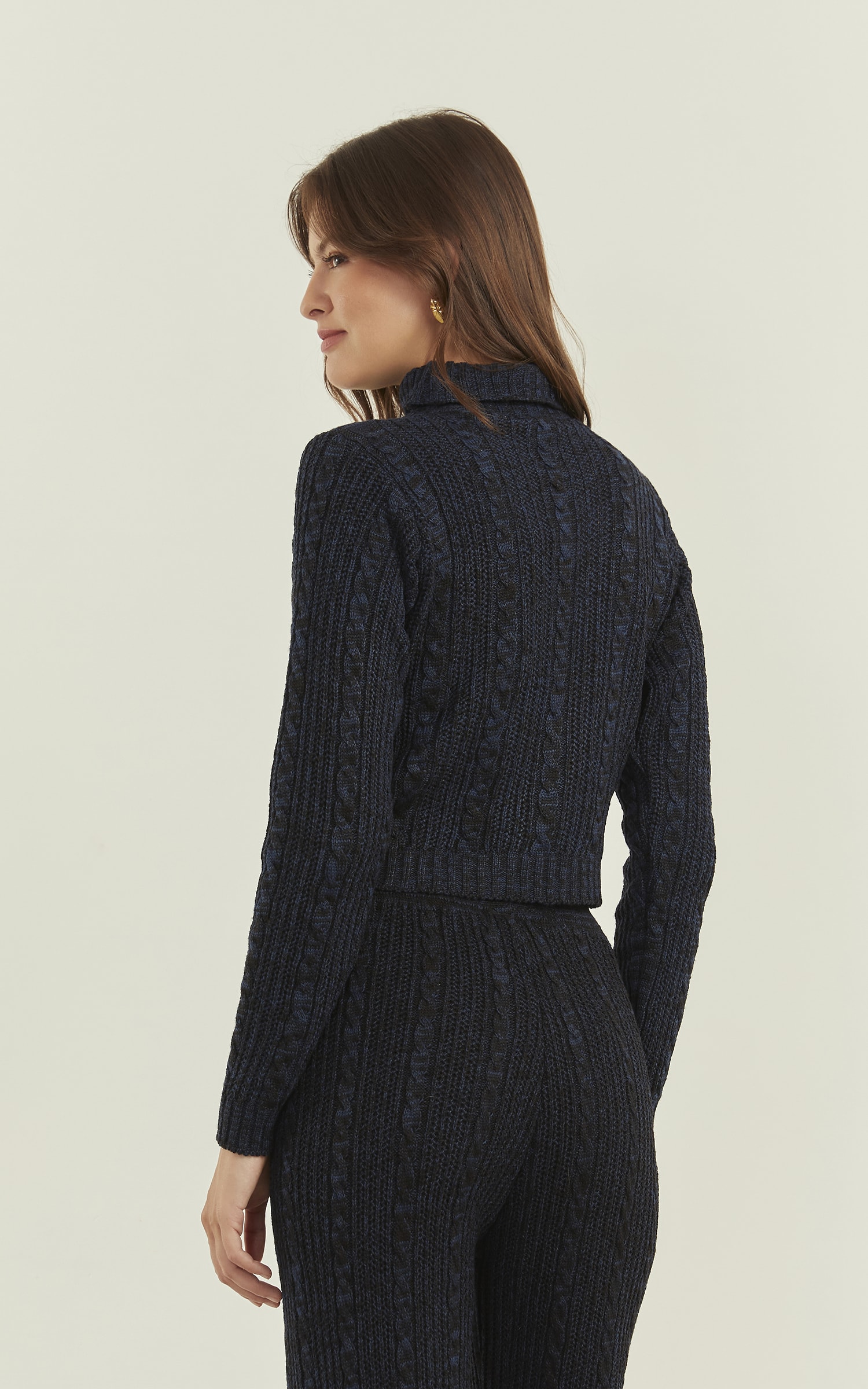 Blusa Tricot Gola Trançada Marinho