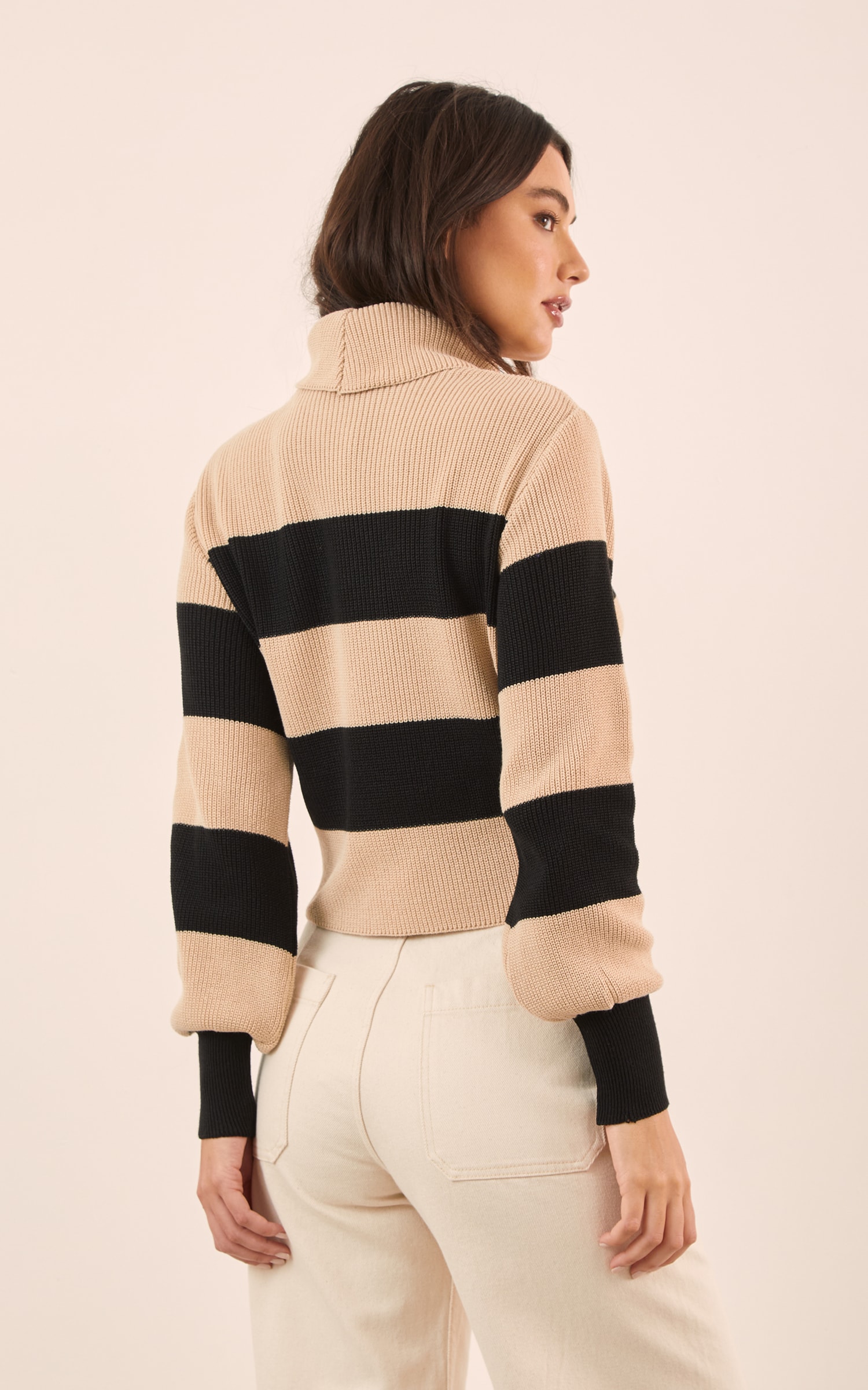 Blusa Tricot Listrada Punho Longo Preto e Areia