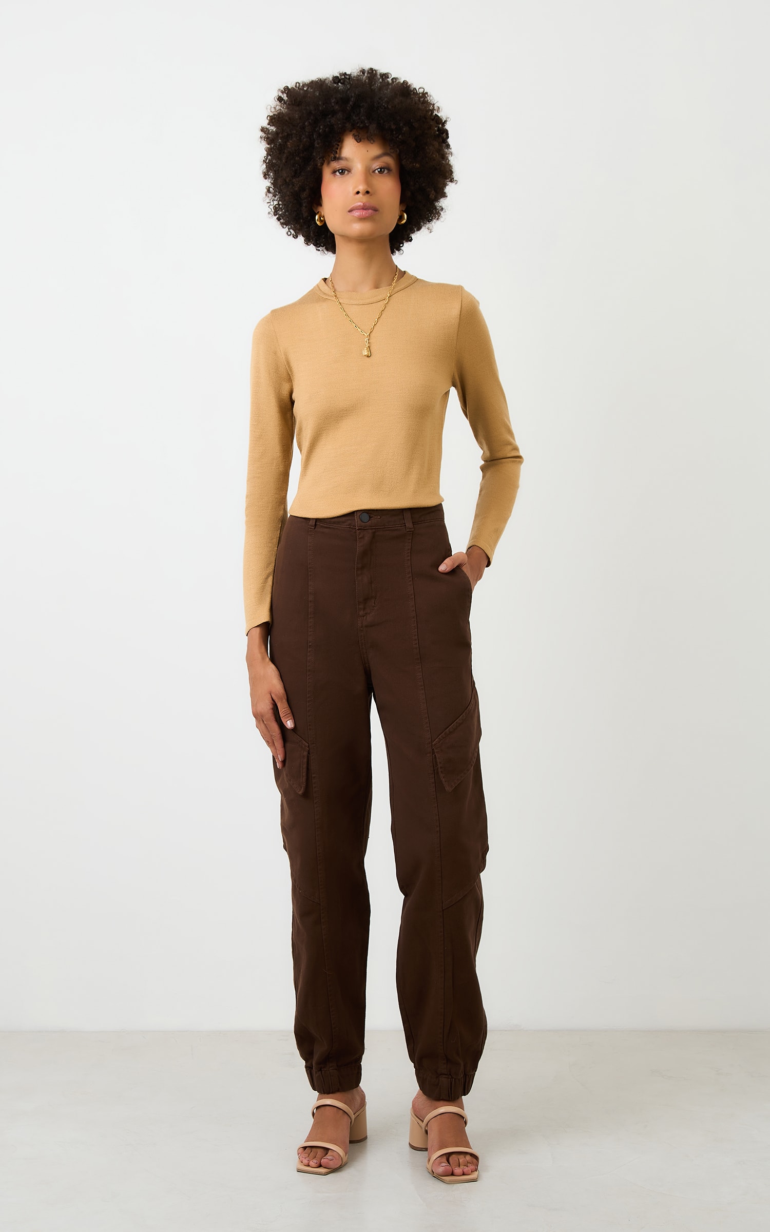 Blusa Tricot Manga Longa Amendoa