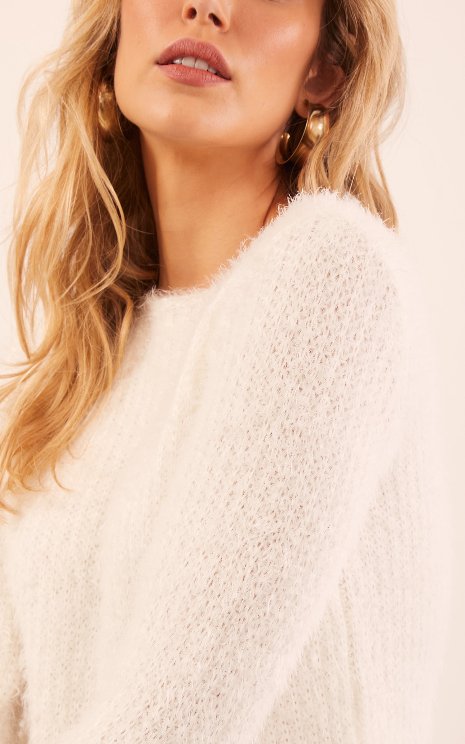 Blusa Tricot Manga Longa Pelinho Off White