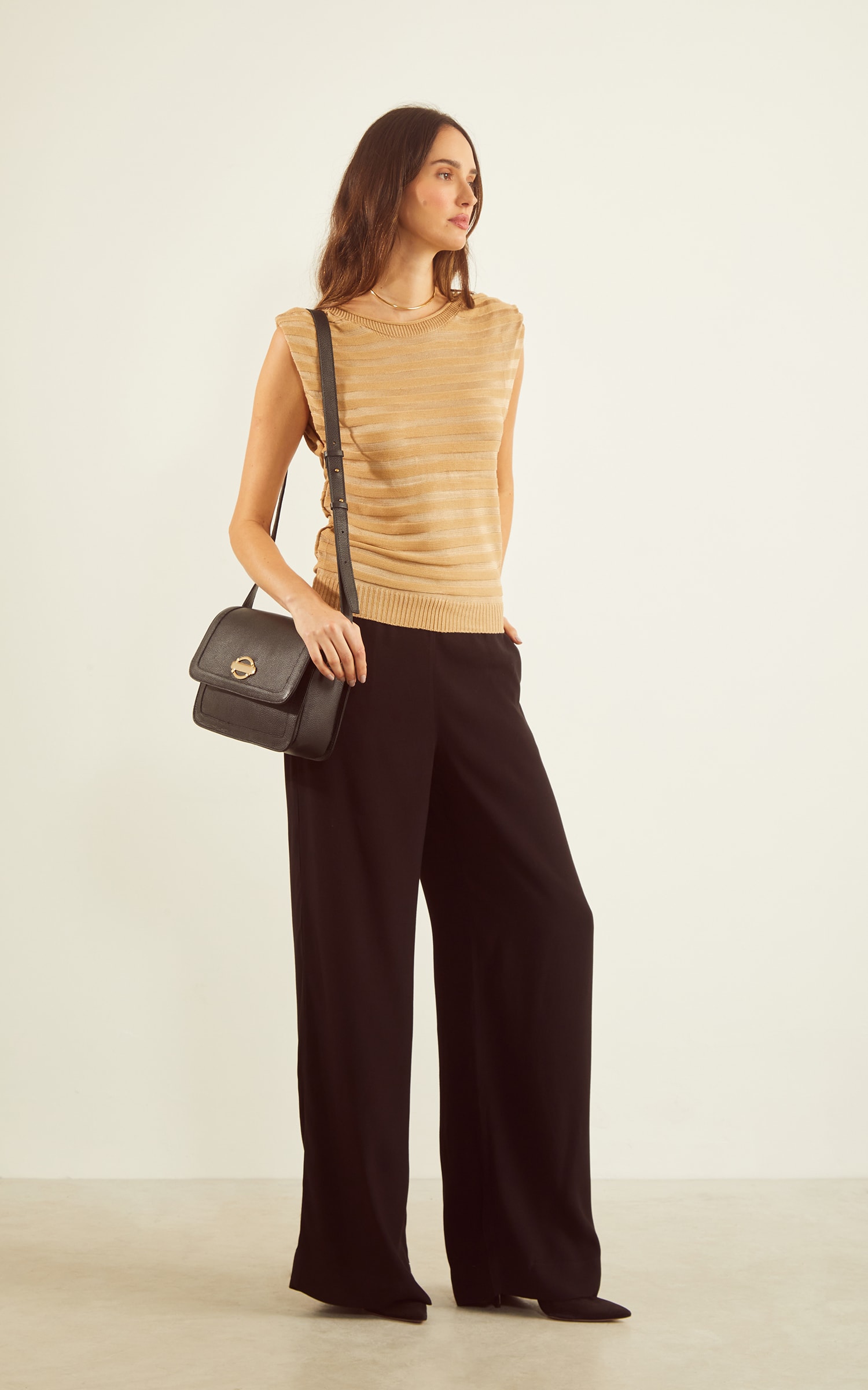 Blusa Tricot Muscle Tee Amêndoa