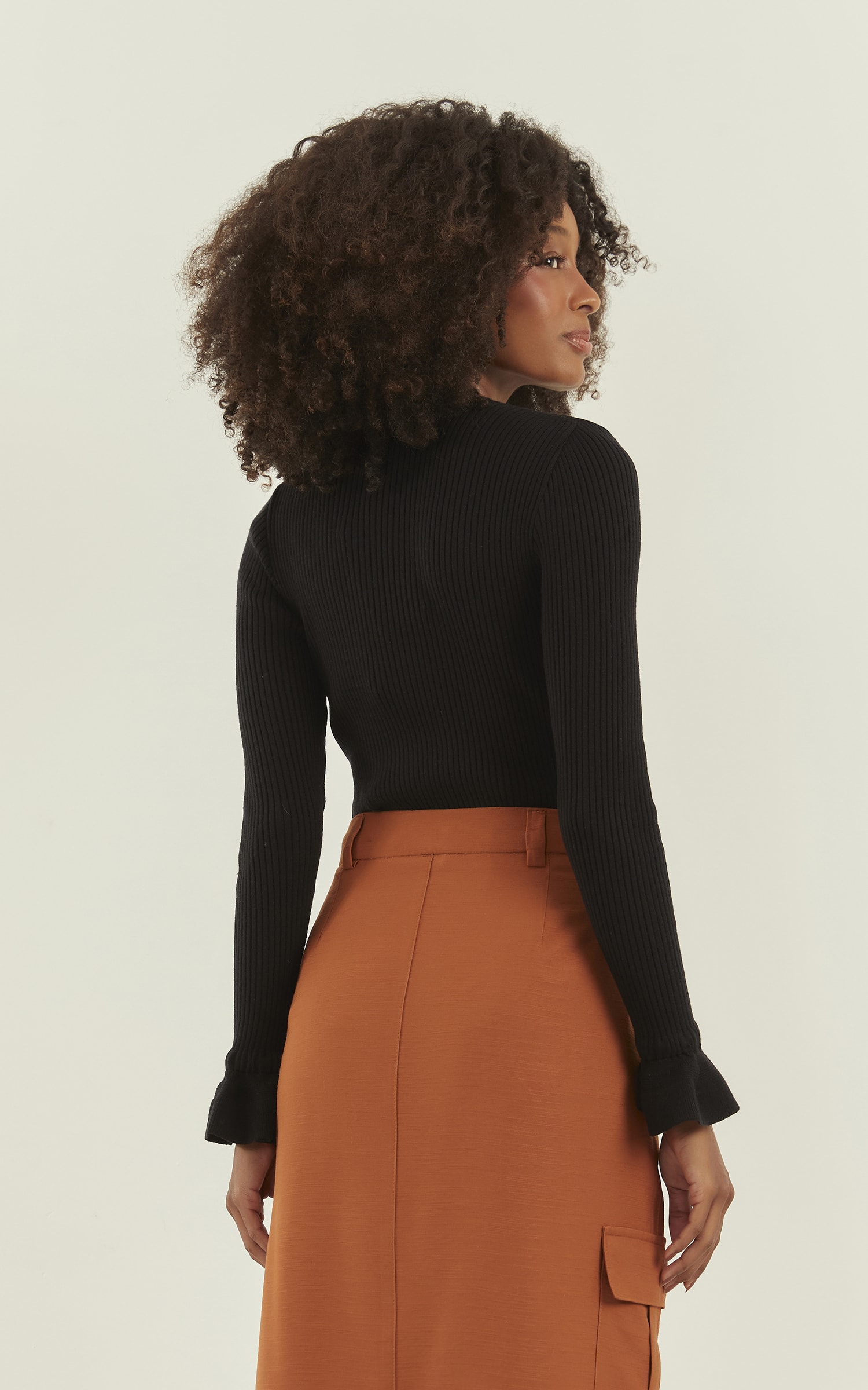 Blusa Tricot Punho Babado Preto
