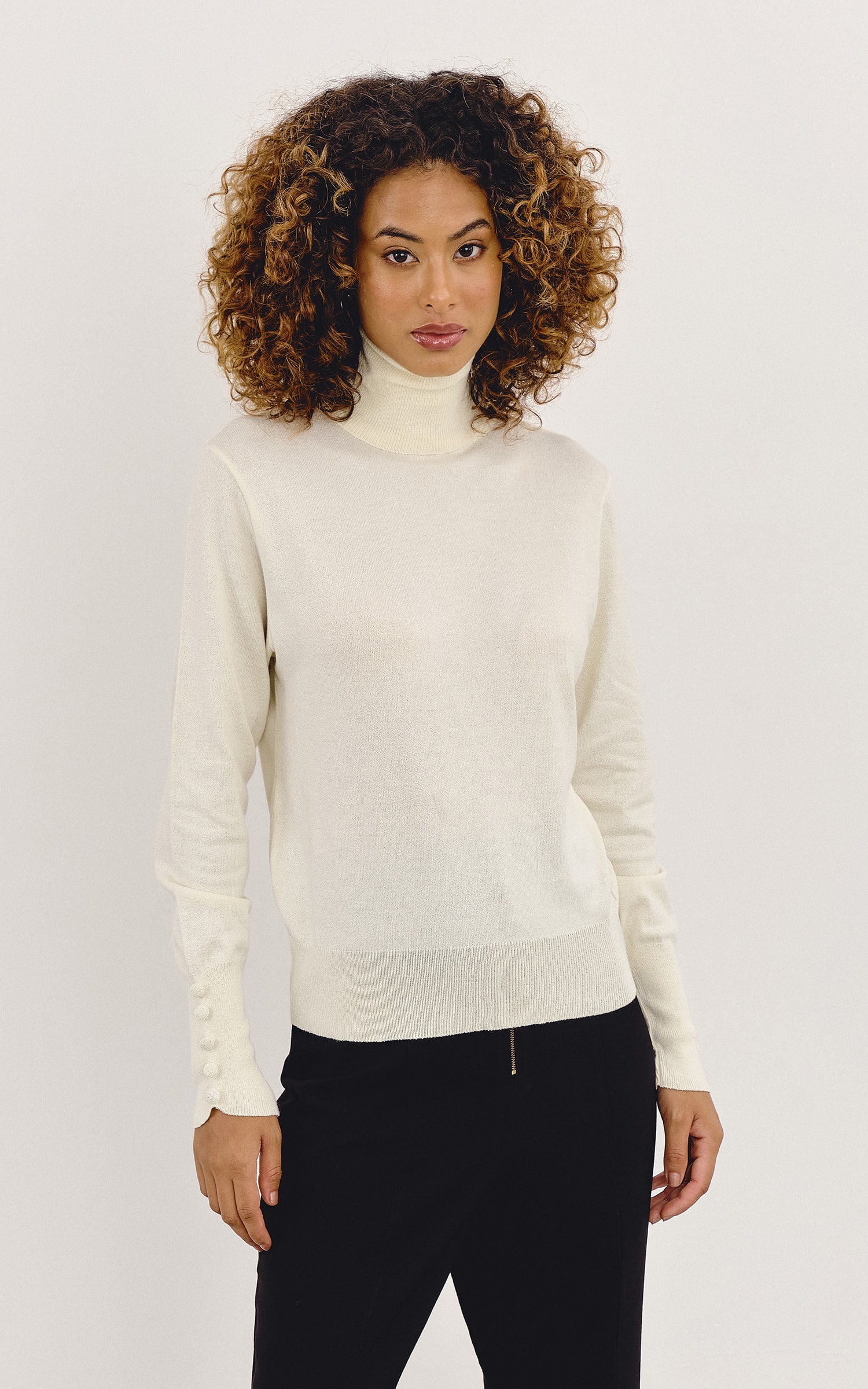Blusa Tricot Punho Botões Off White