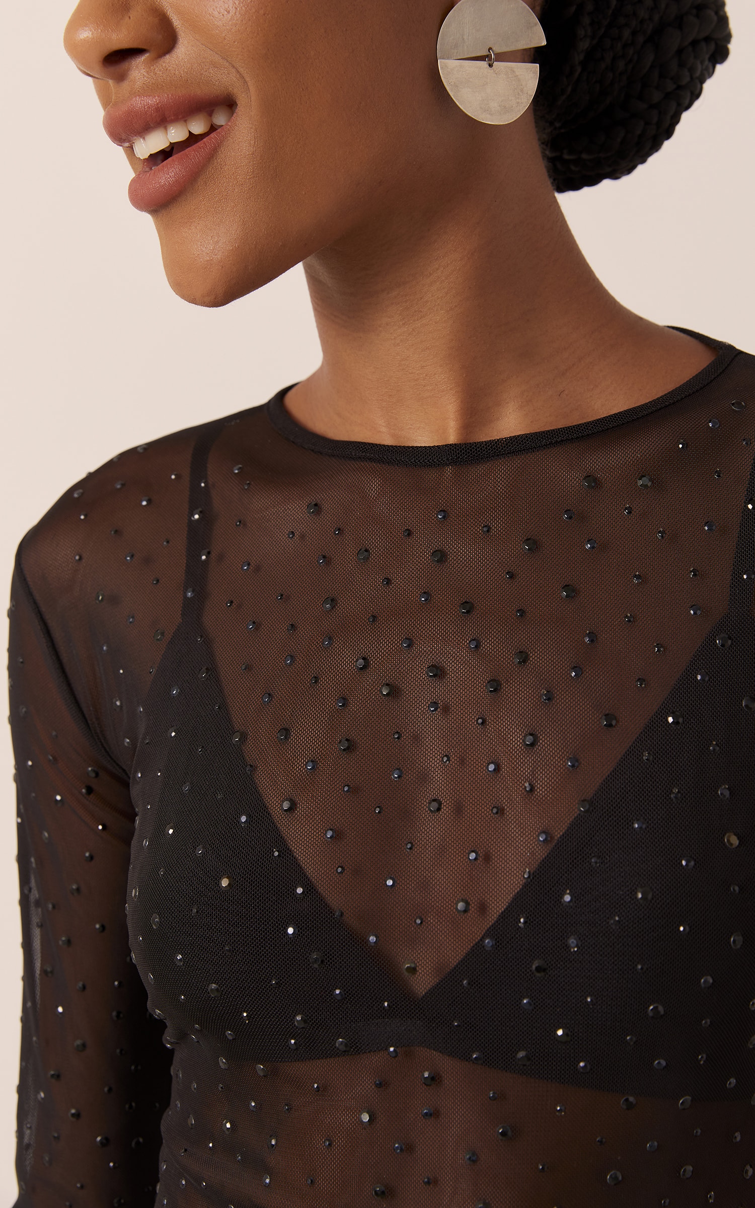 Blusa Tule Com Hotfix Preto