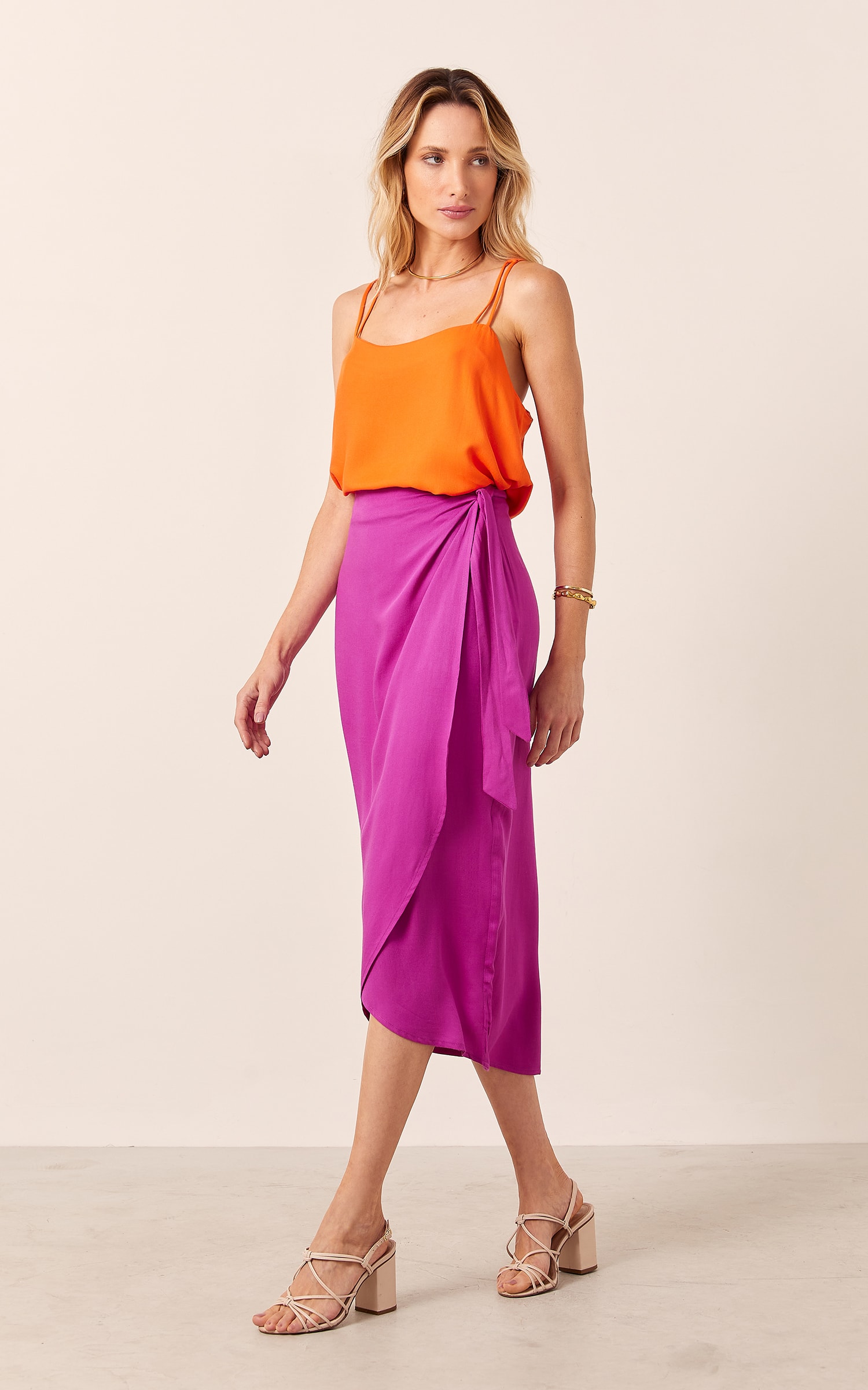 Blusa Viver Decote Reto Coral