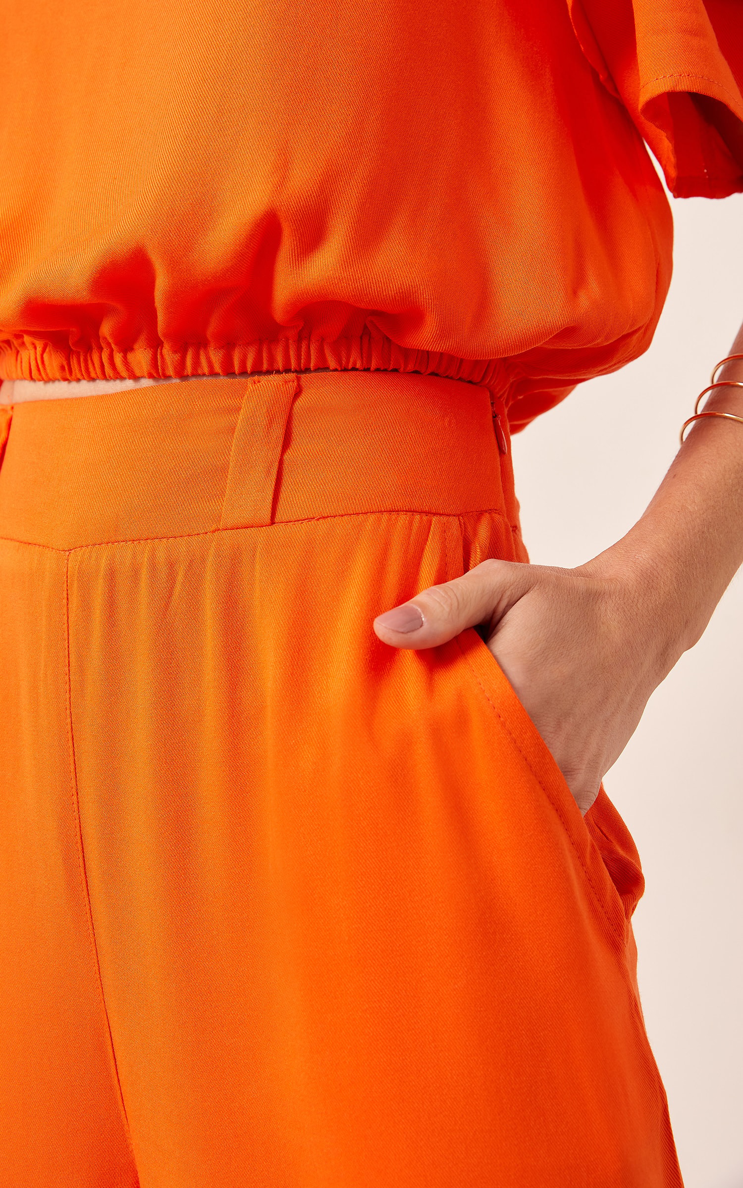 Blusa Viver Detalhe Manga Coral