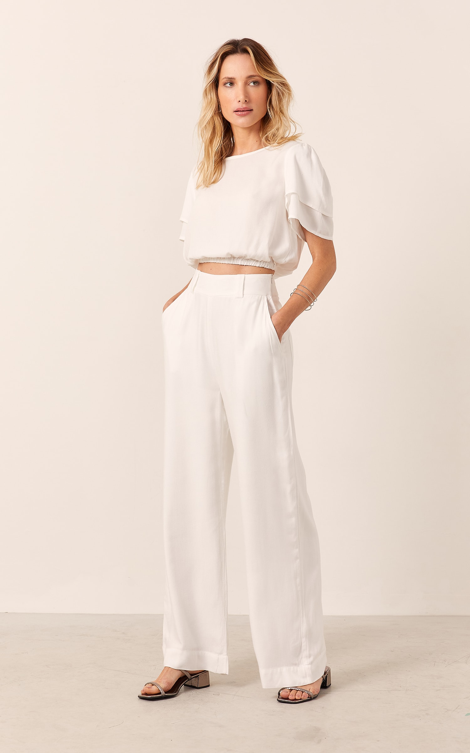 Blusa Viver Detalhe Manga Off White