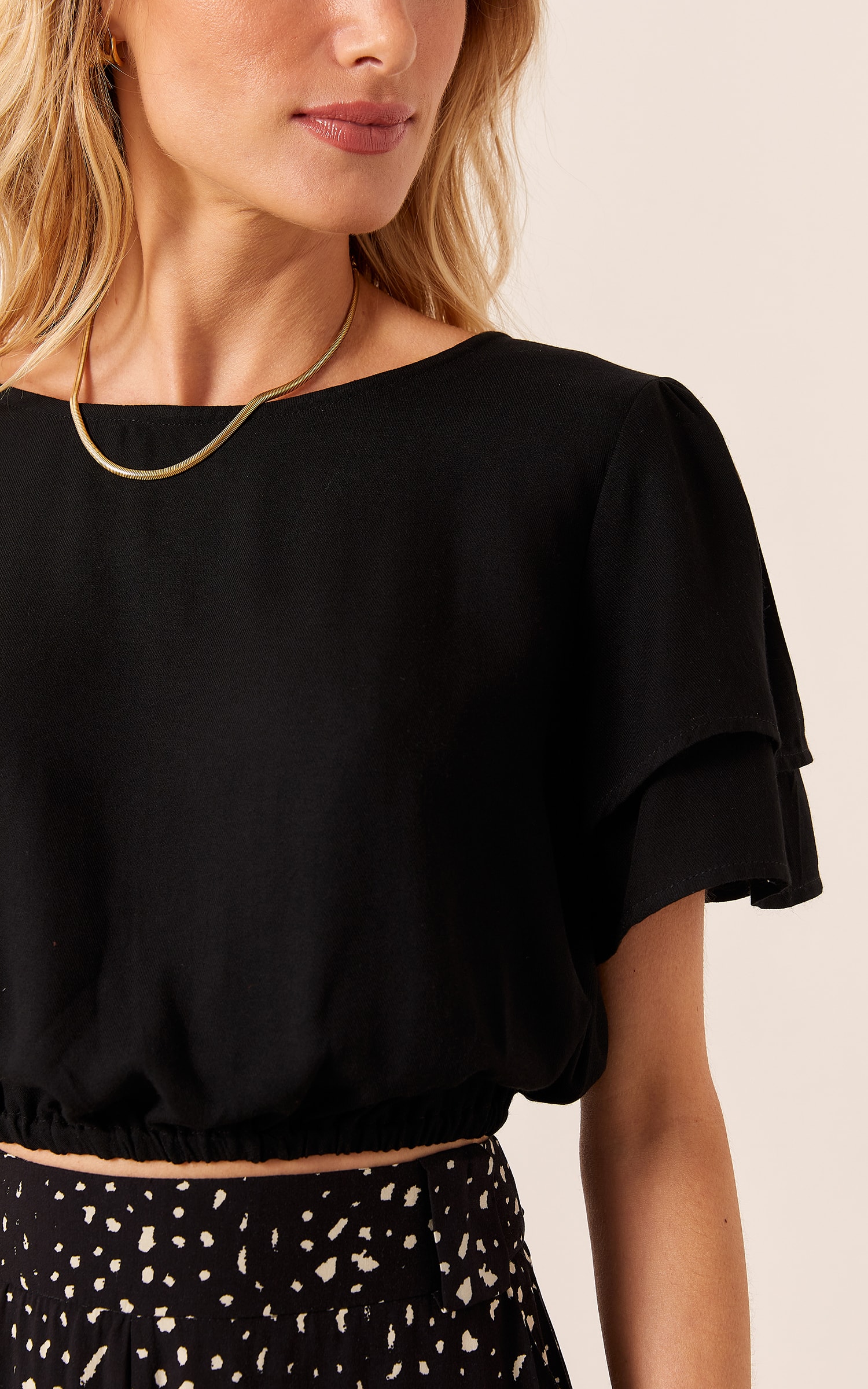 Blusa Viver Detalhe Manga Preto