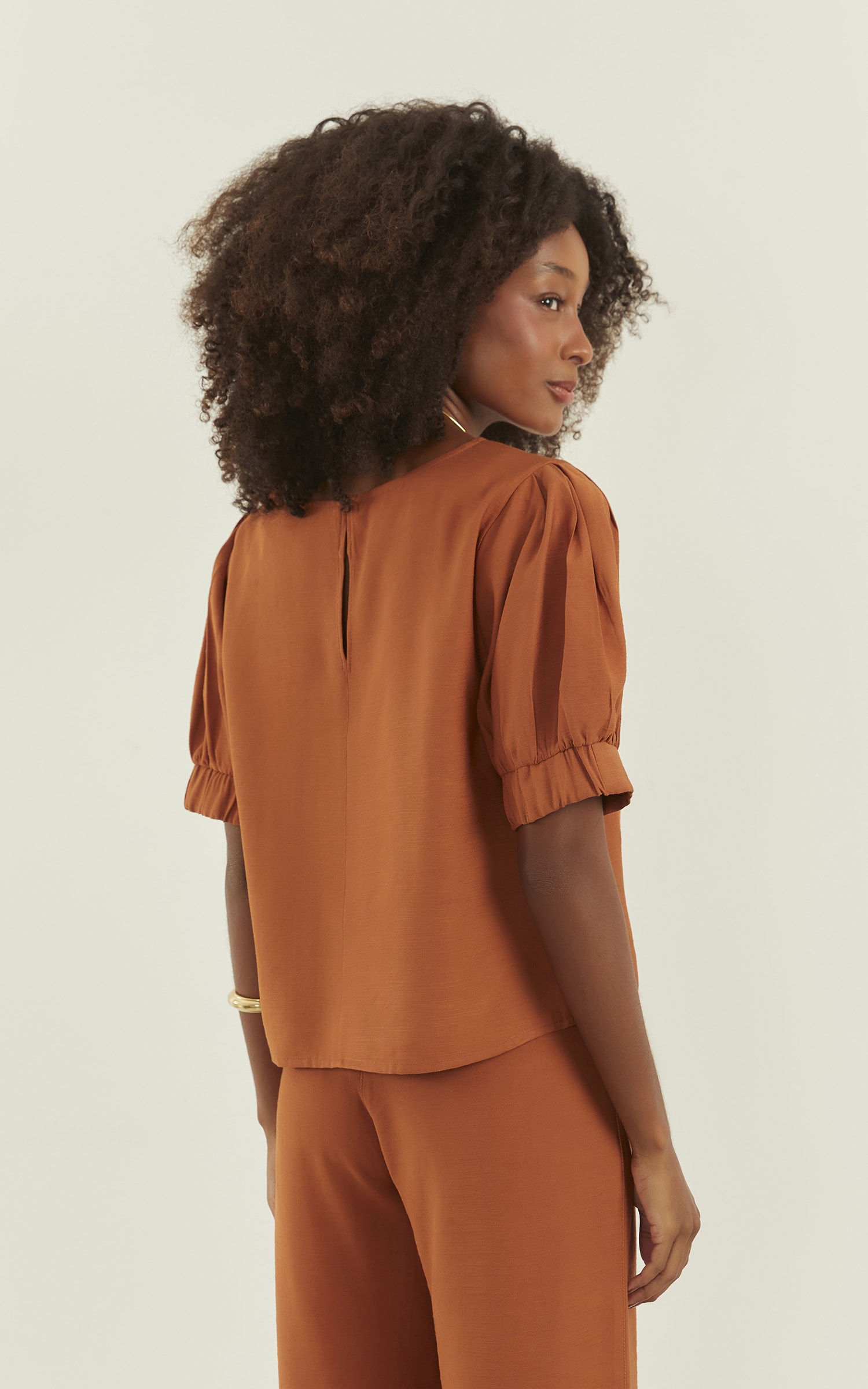 Blusa Wish Manga Bufante Caramelo
