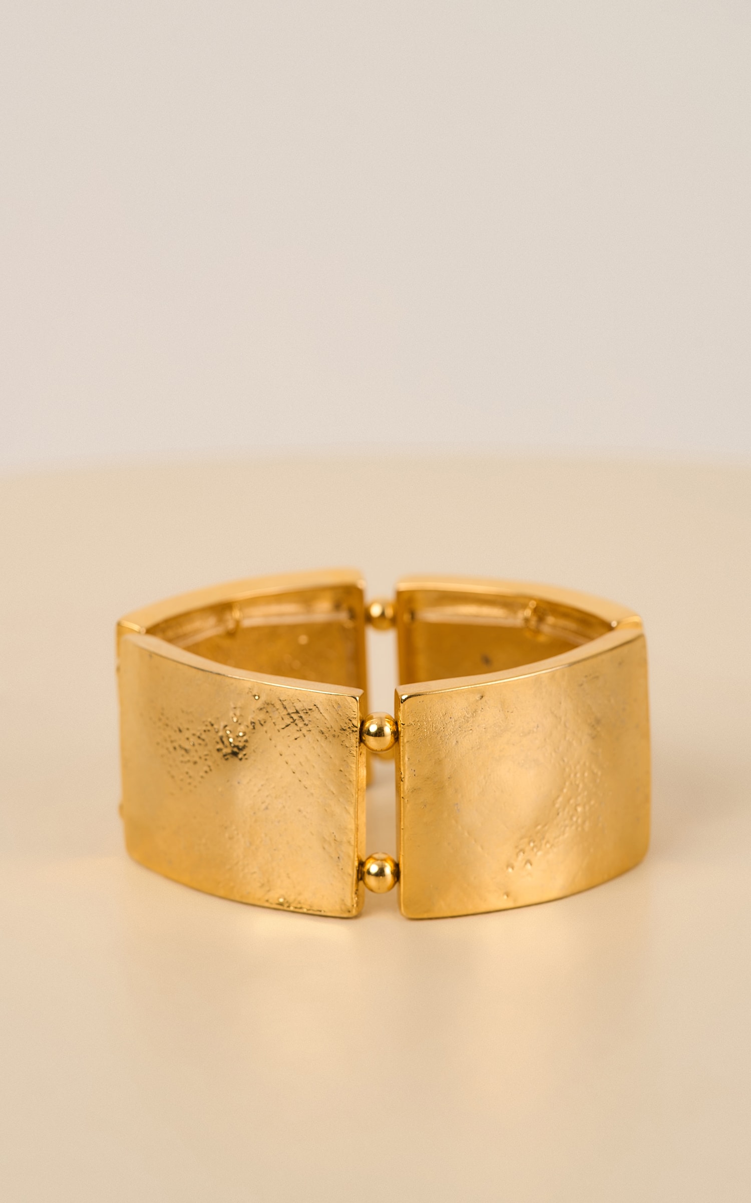 Bracelete Retangular Texturado Ouro