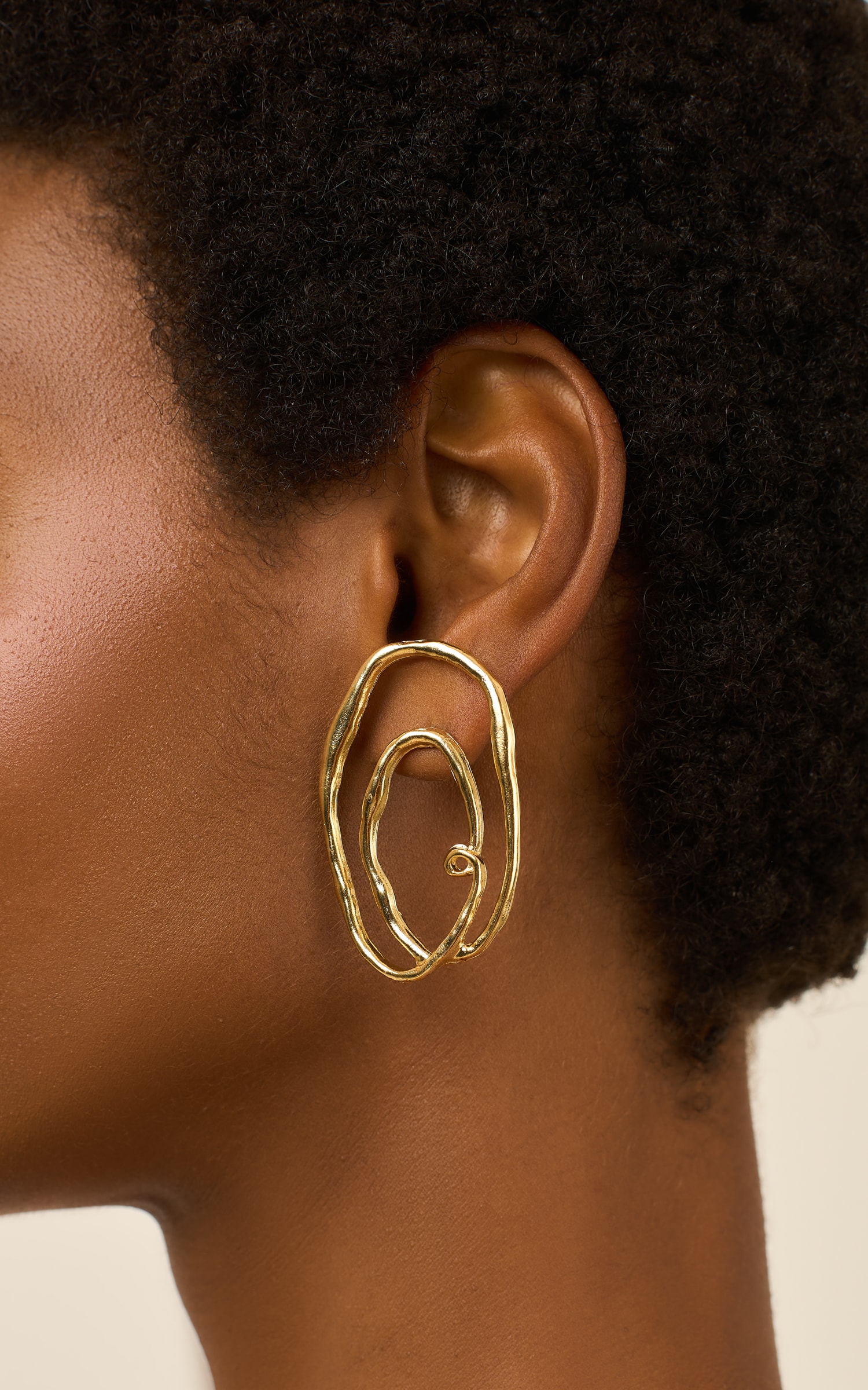 Brinco Espiral Dourado