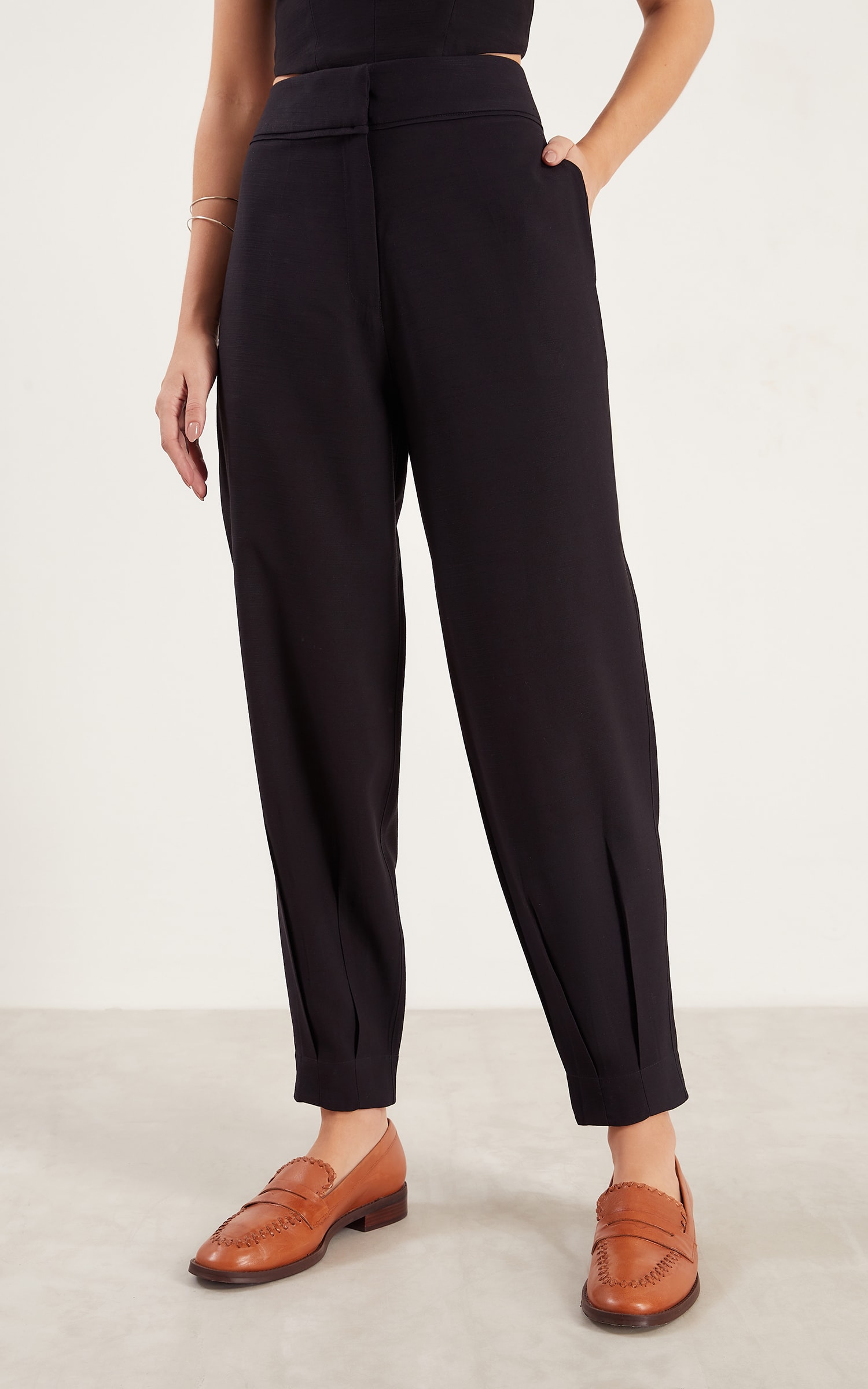 Calça Alfaiataria Carrot Silver Preto