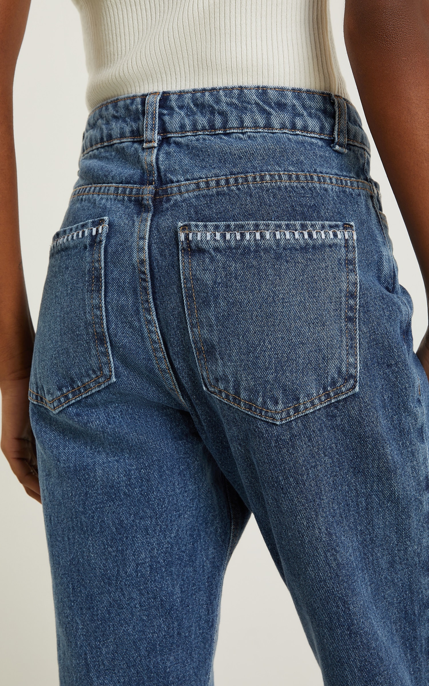 Calça Bordada Jeans Escuro