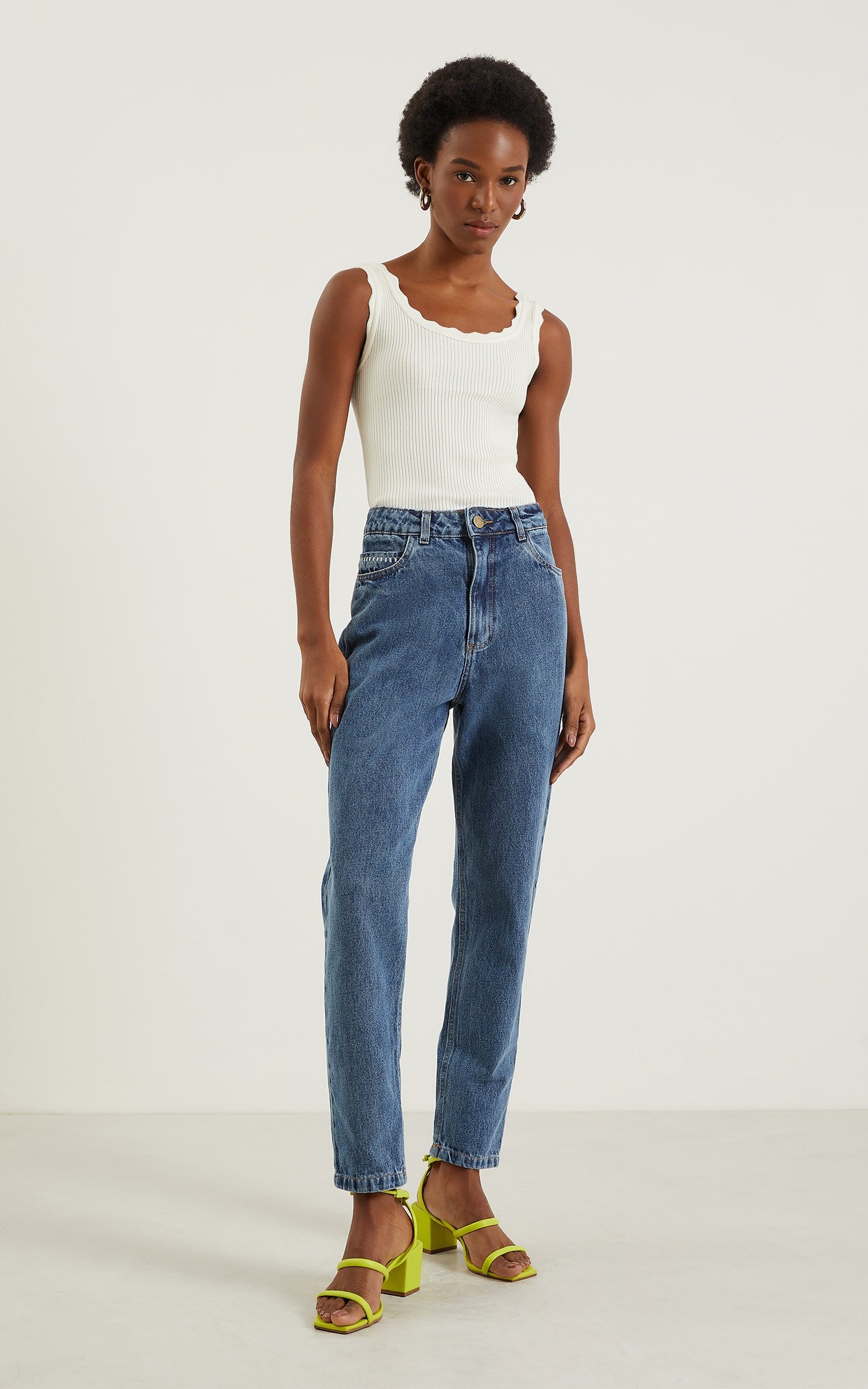 Calça Bordada Jeans Escuro