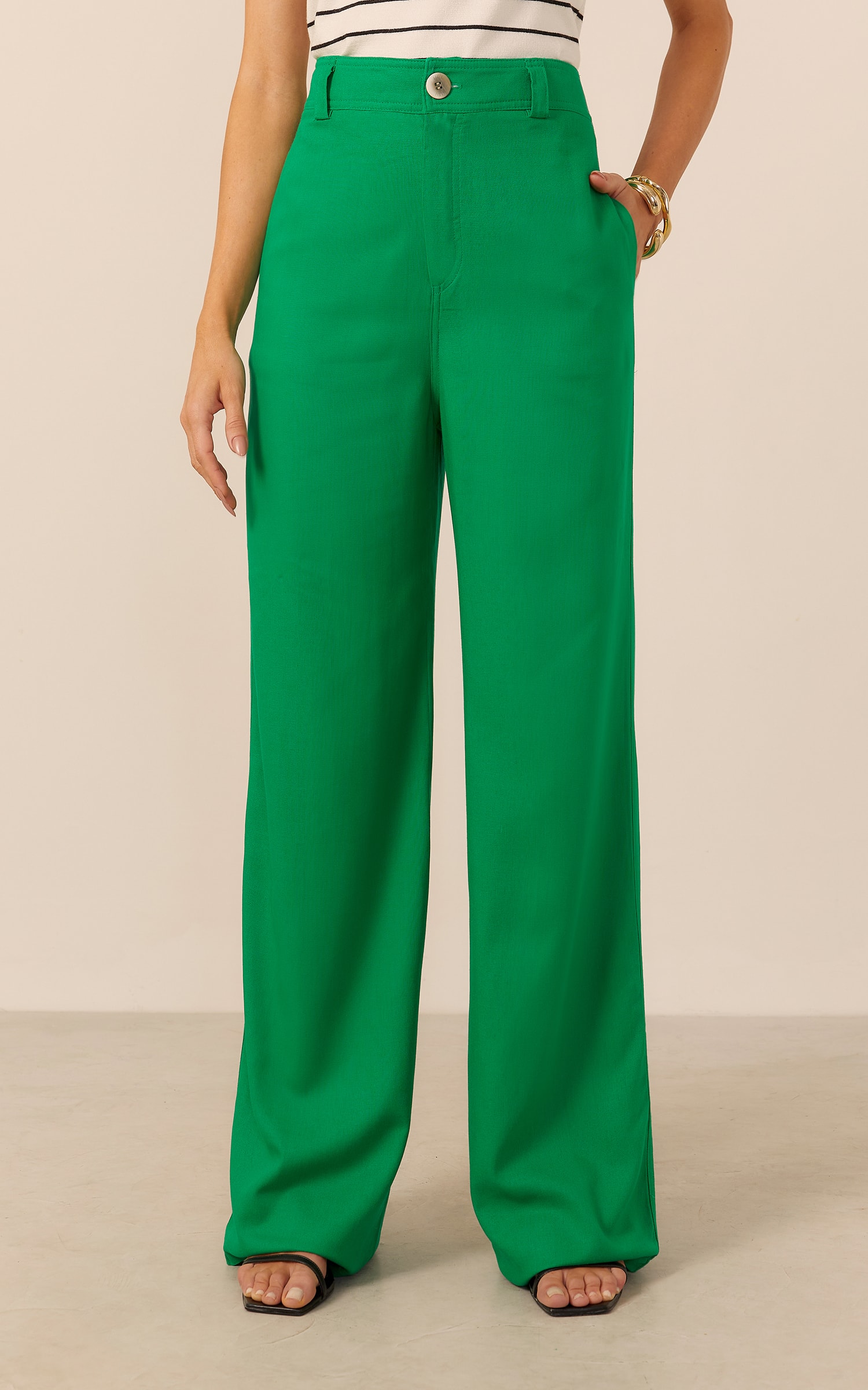 Calça Caminhos Bolso Verde Bandeira