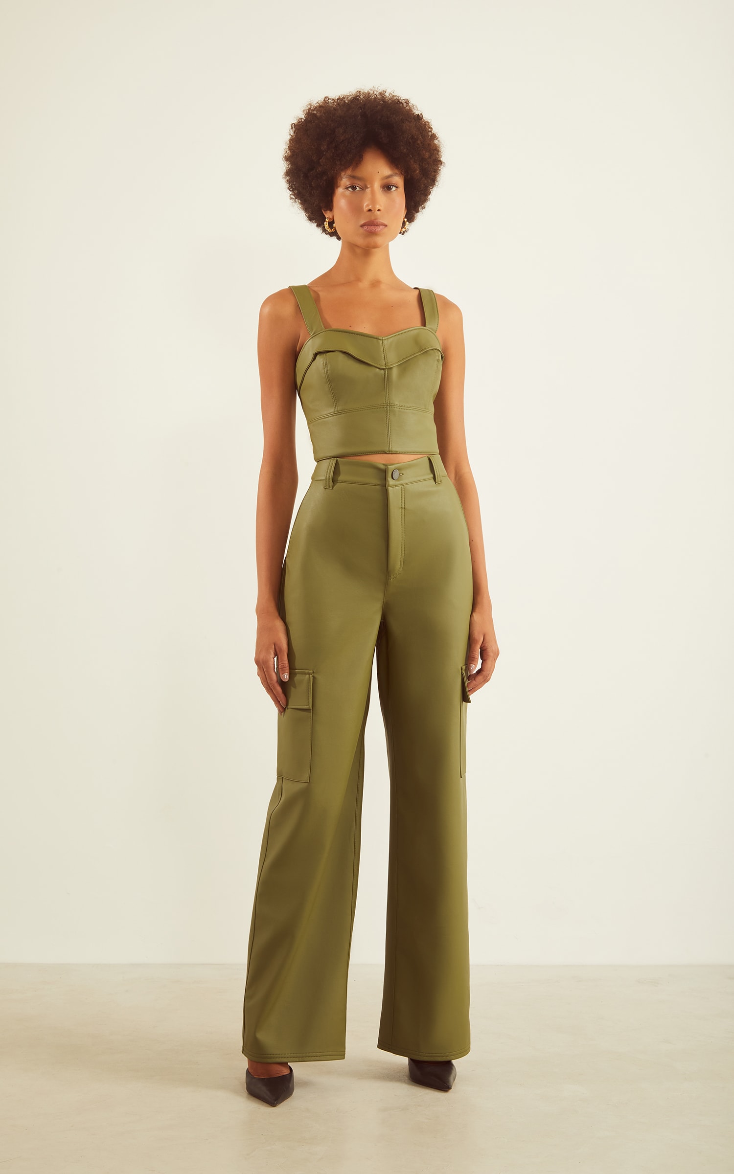 Calça Cargo like leather Verde Militar