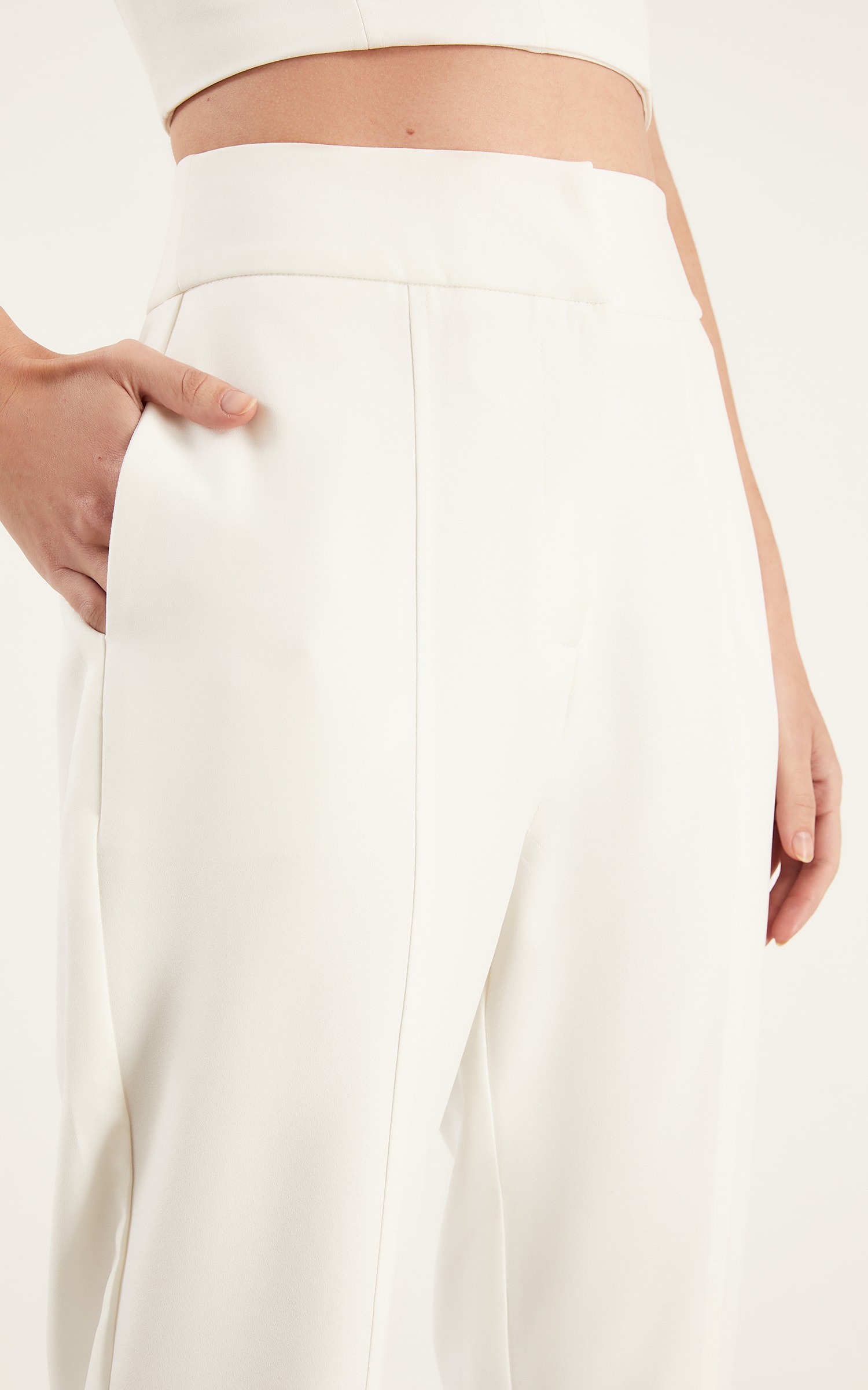Calça Cenoura Fly Off White