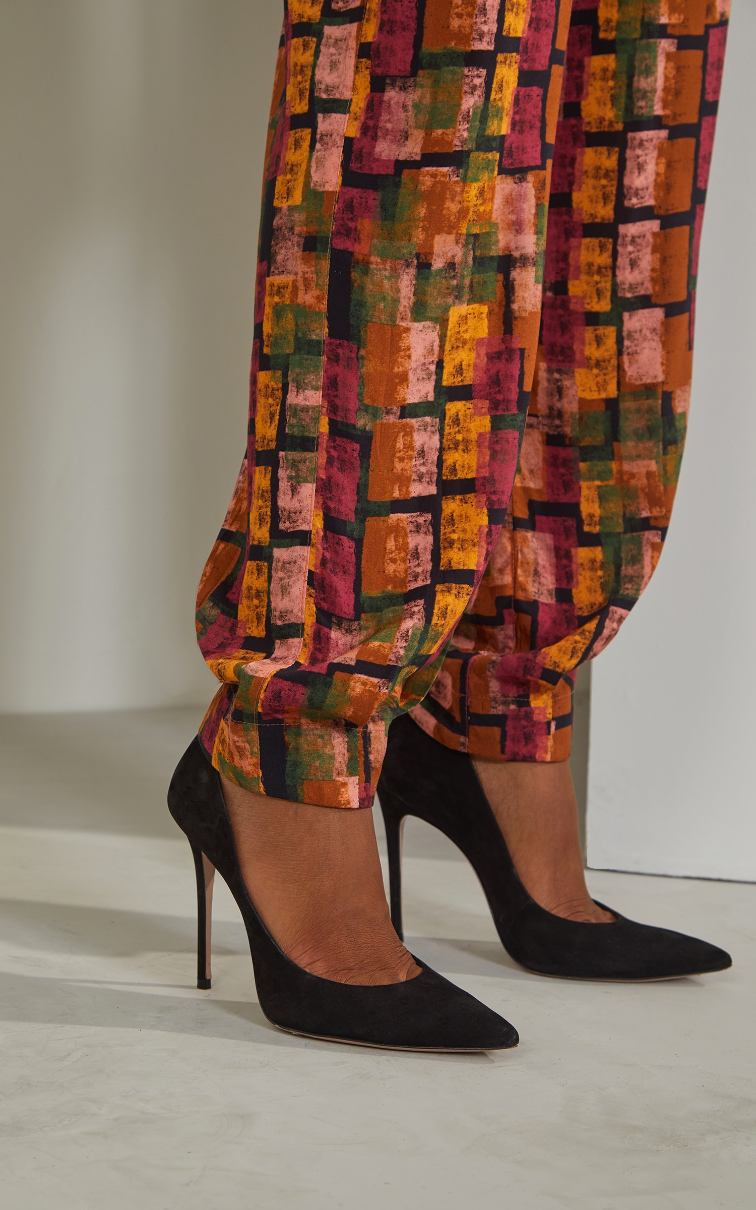 Calça Cenoura Mosaico Preto