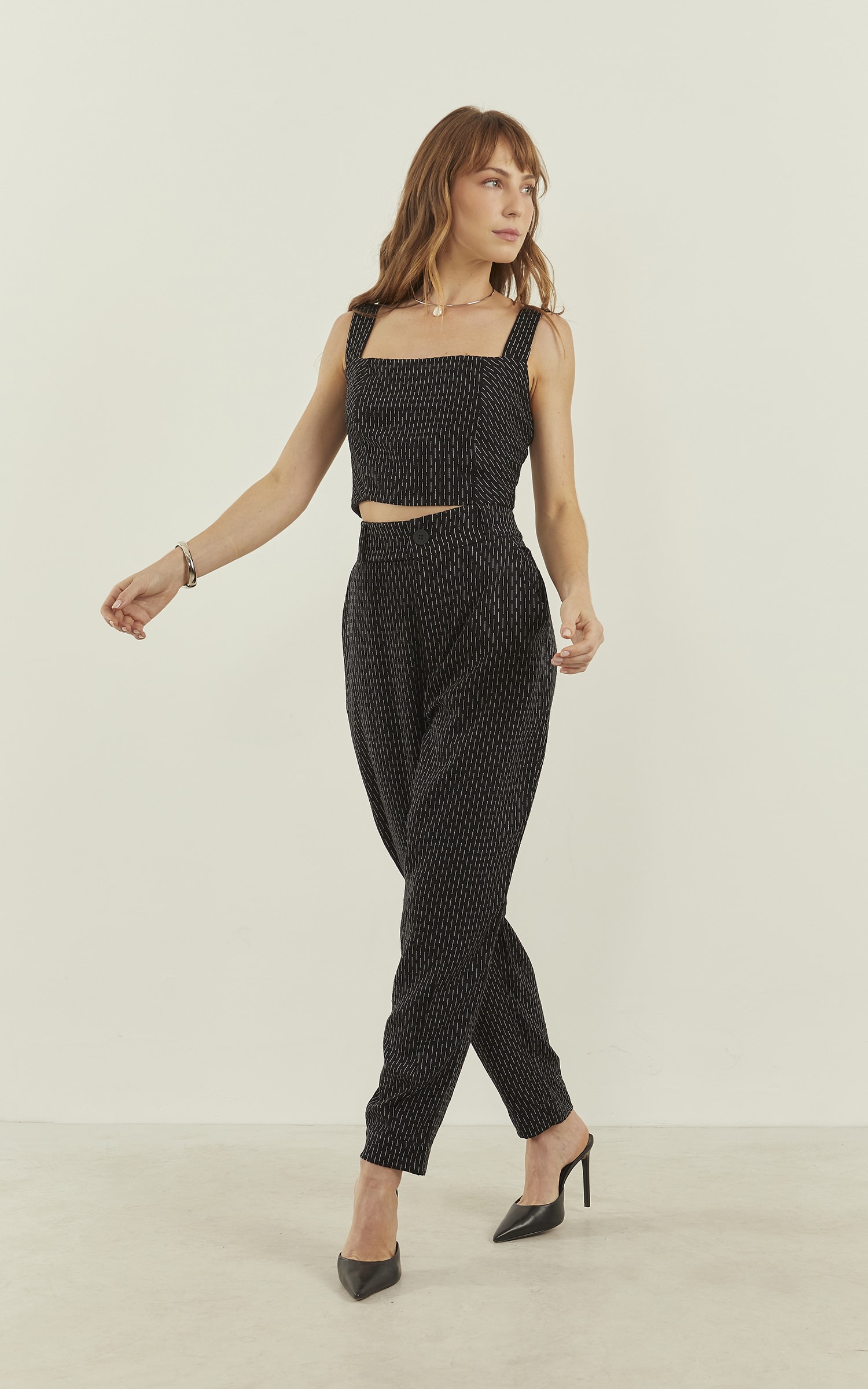 Calça Cenoura Onix Preto
