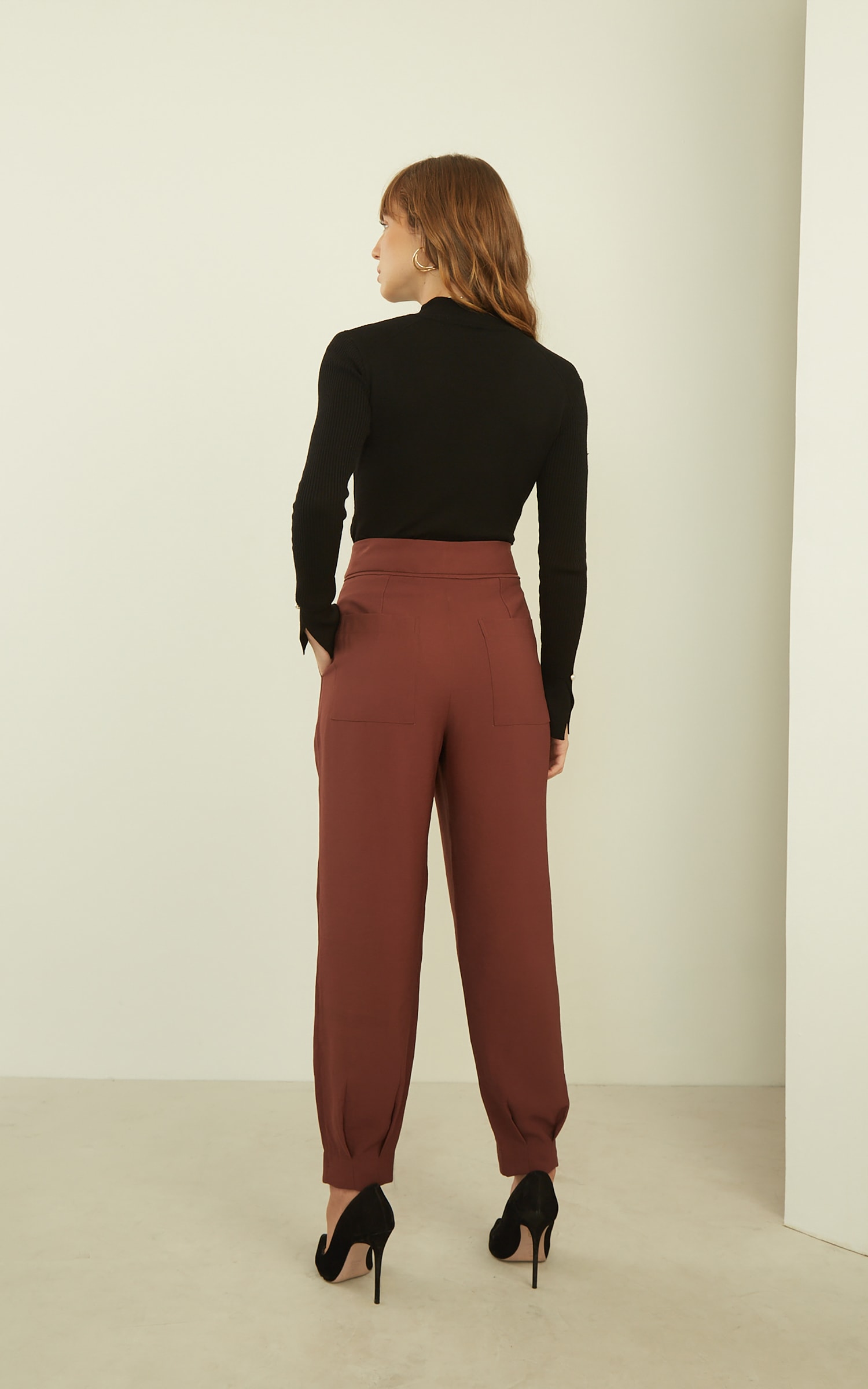 Calça Cenoura Paris Marrom