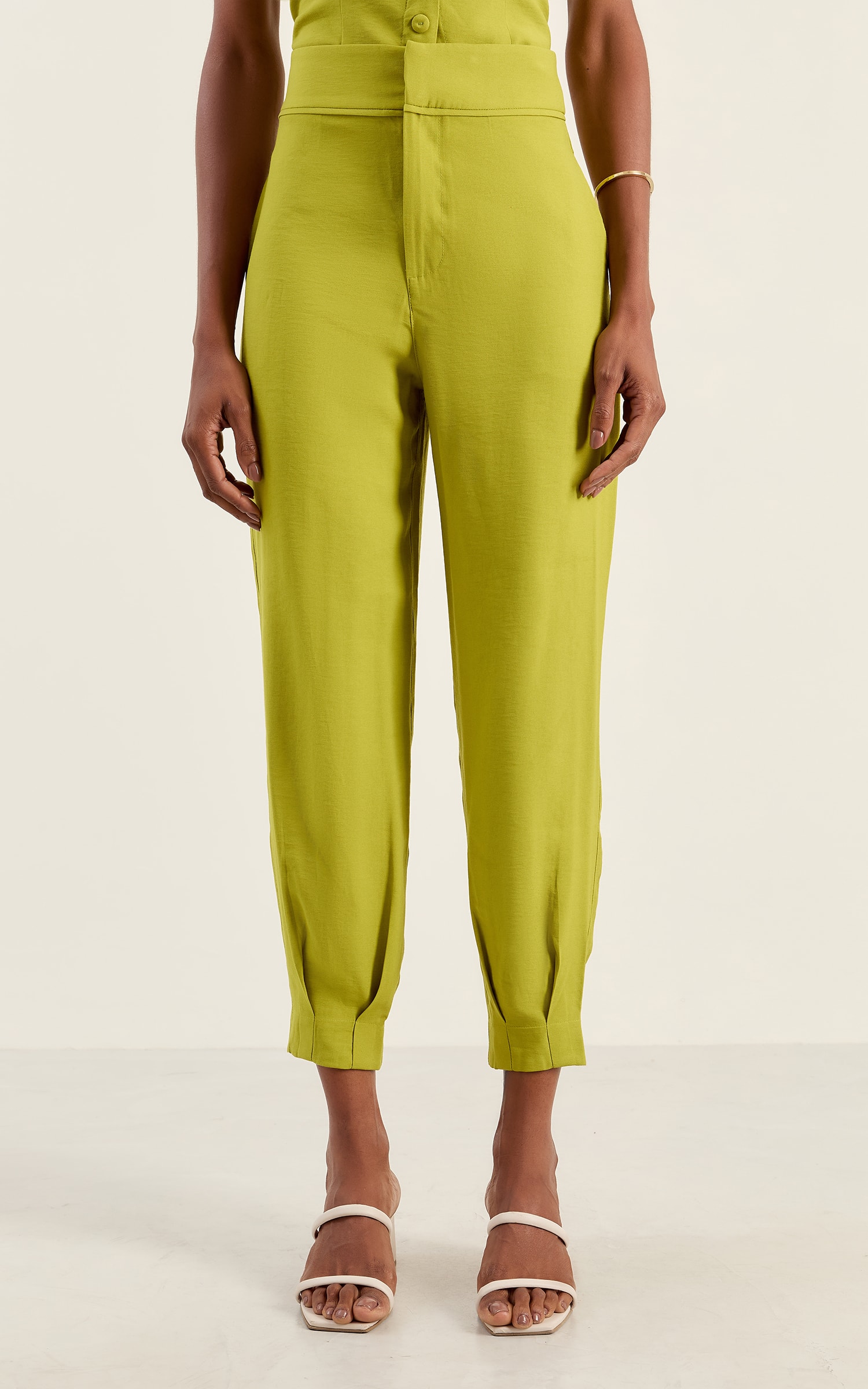 Calça Cenoura Paris Siciliano