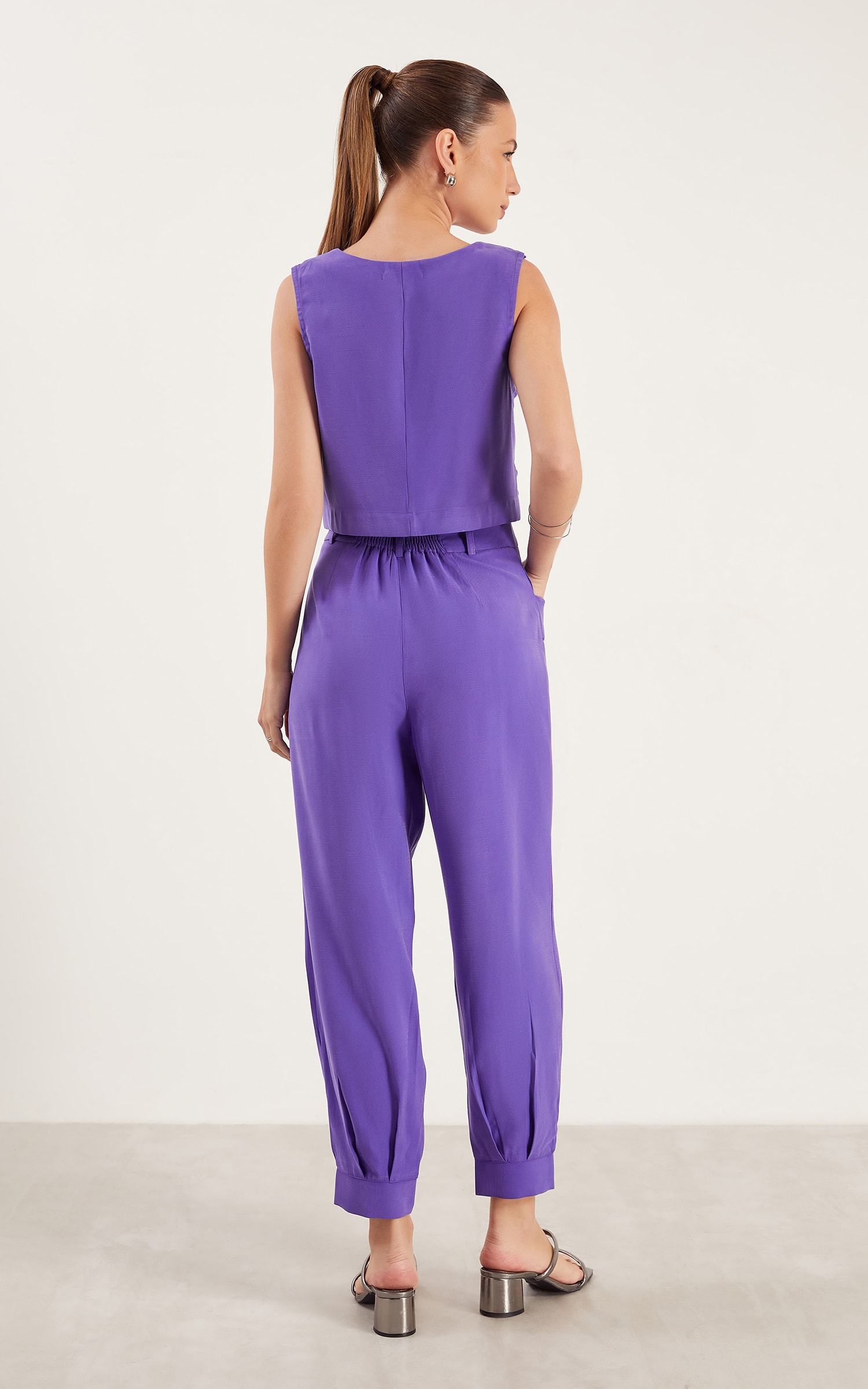 Calça Cenoura Renovar Bolsos Ametista