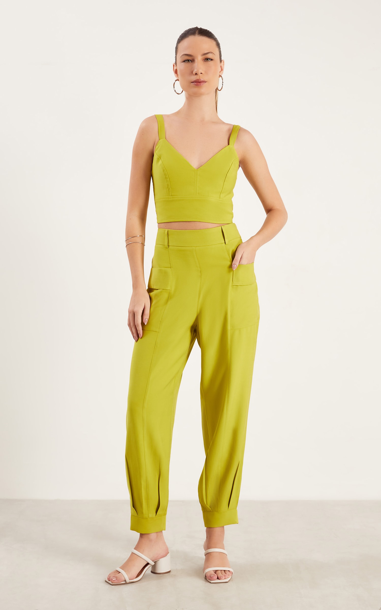 Calça Cenoura Renovar Bolsos Siciliano