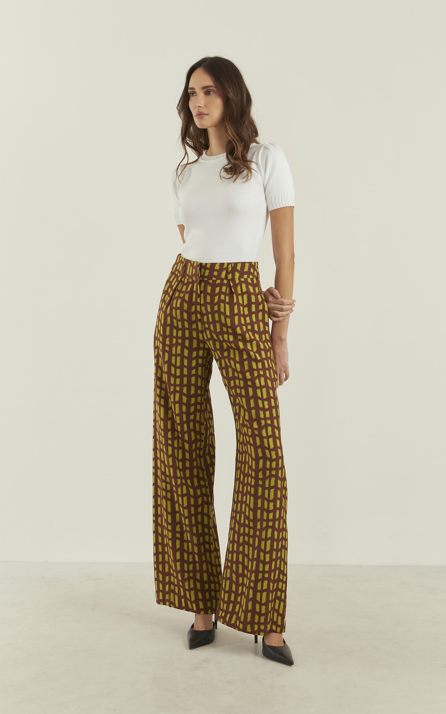 Calça Esmeralda Pregas Marrom