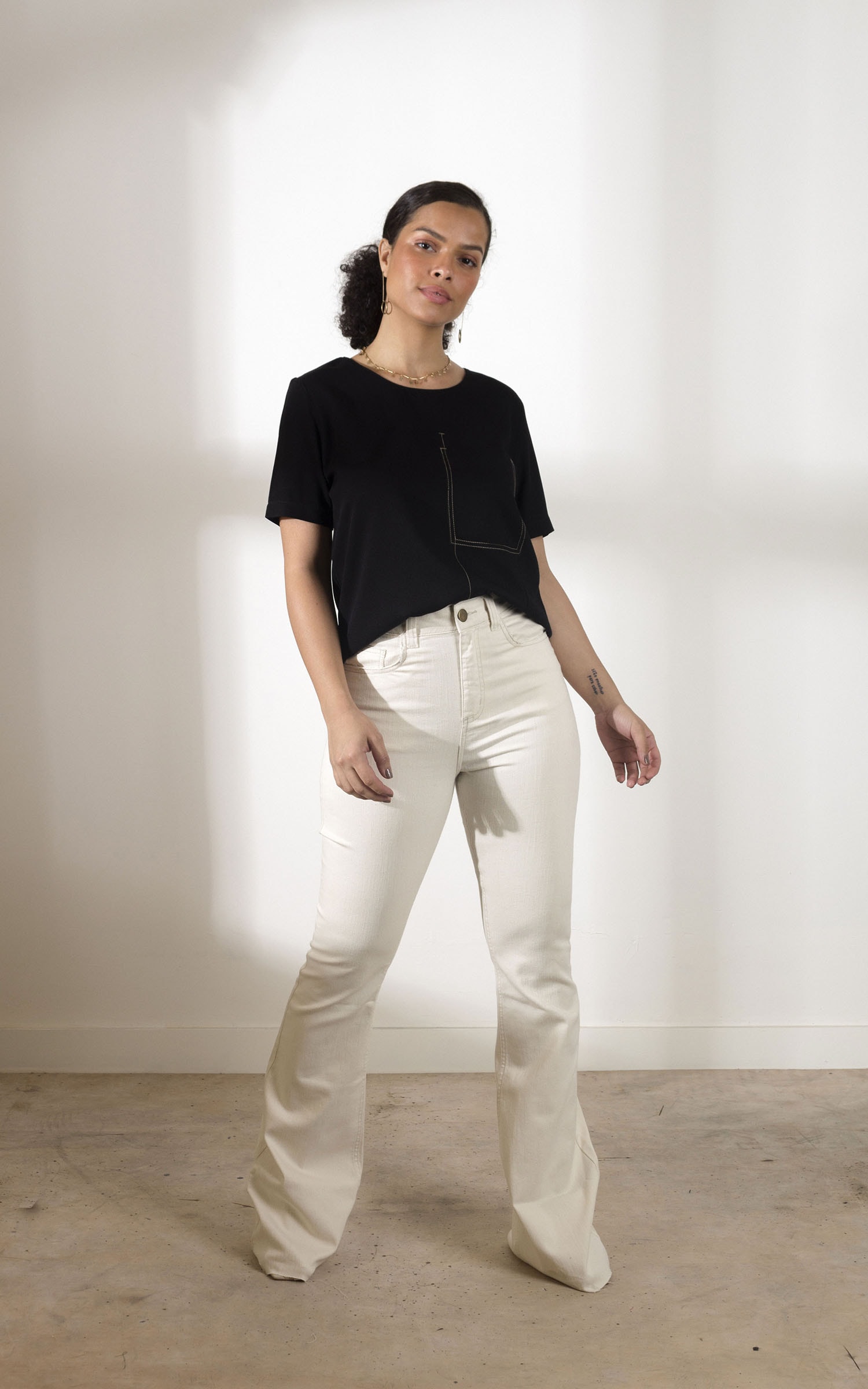 Calça Flare Sarja Off White