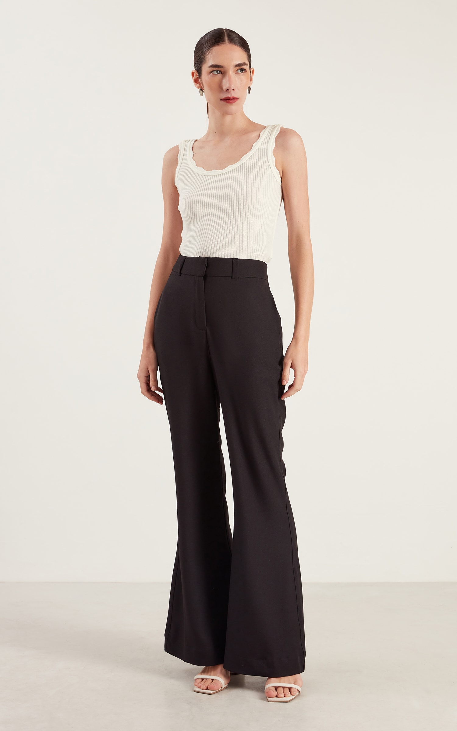 Calça Flare Sunny Preto