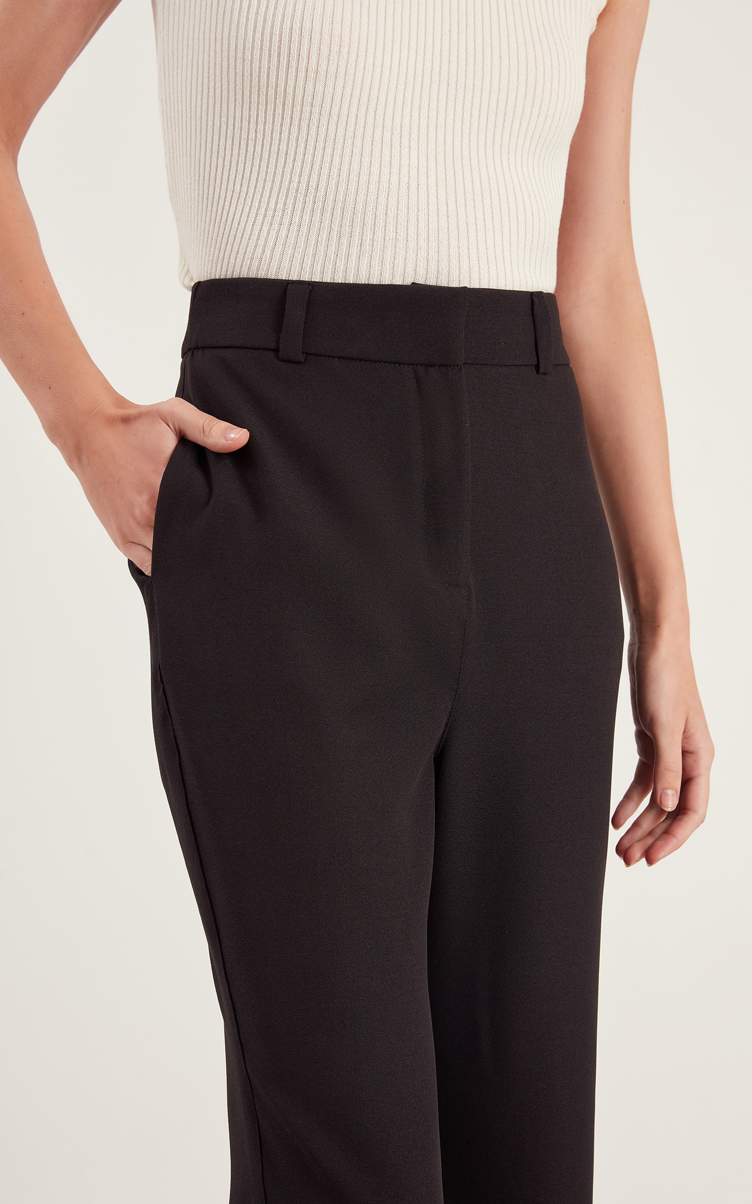Calça Flare Sunny Preto