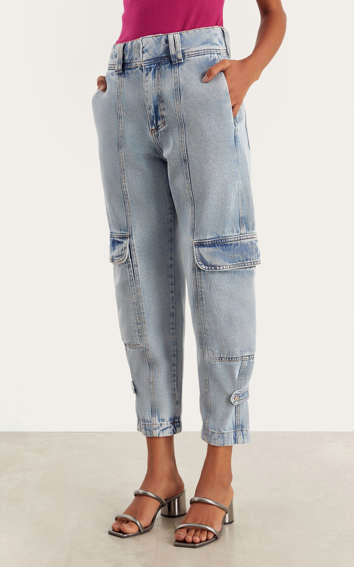 Calça Jeans Cargo Abotoamento Jeans Medio