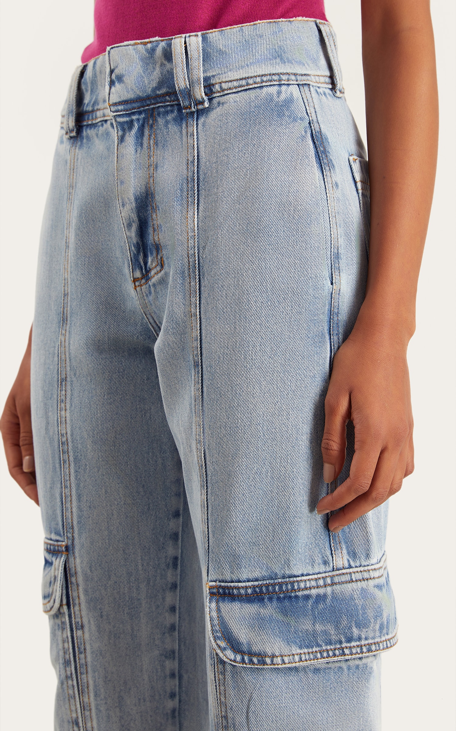 Calça Jeans Cargo Abotoamento Jeans Medio