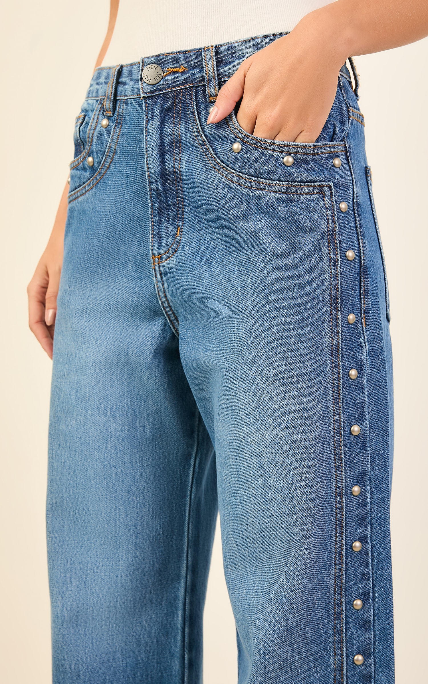 Calca Jeans Rebite Bolso Jeans Medio