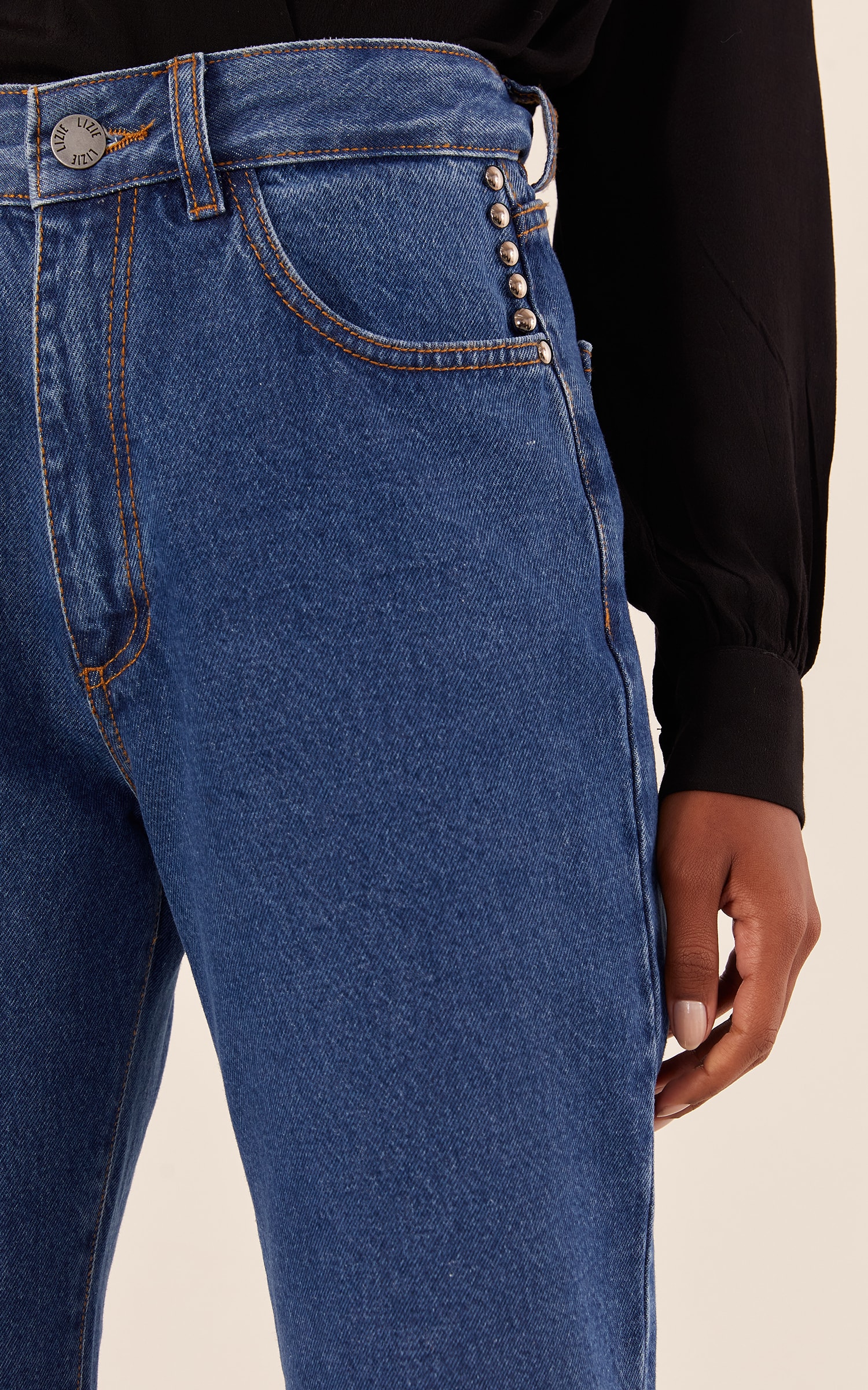 Calça Jeans Reta Tachas Jeans