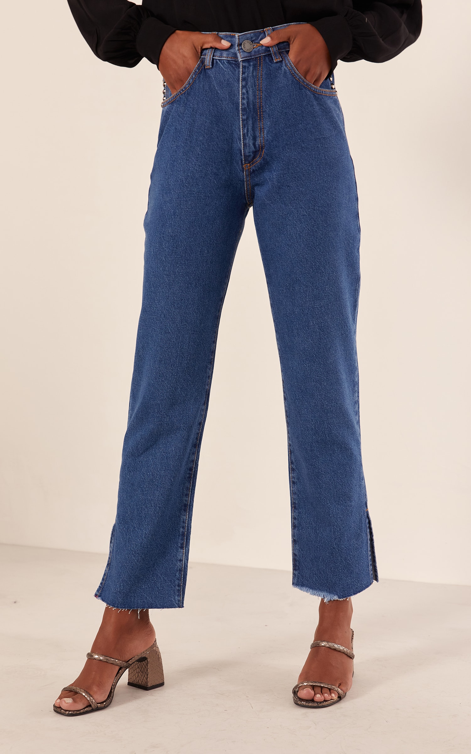 Calça Jeans Reta Tachas Jeans