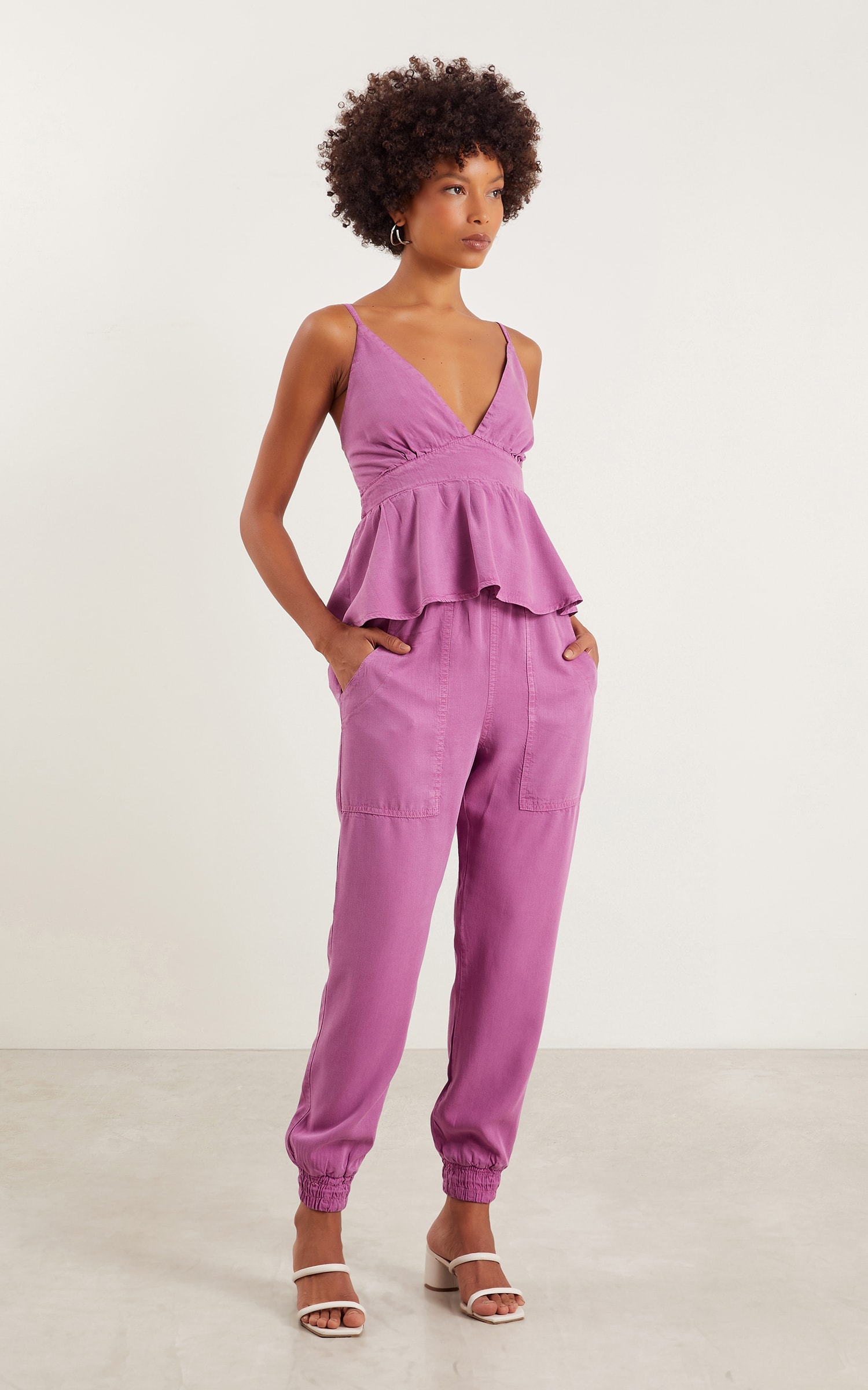 Calça Jogger Bolso Quadrado Fucsia