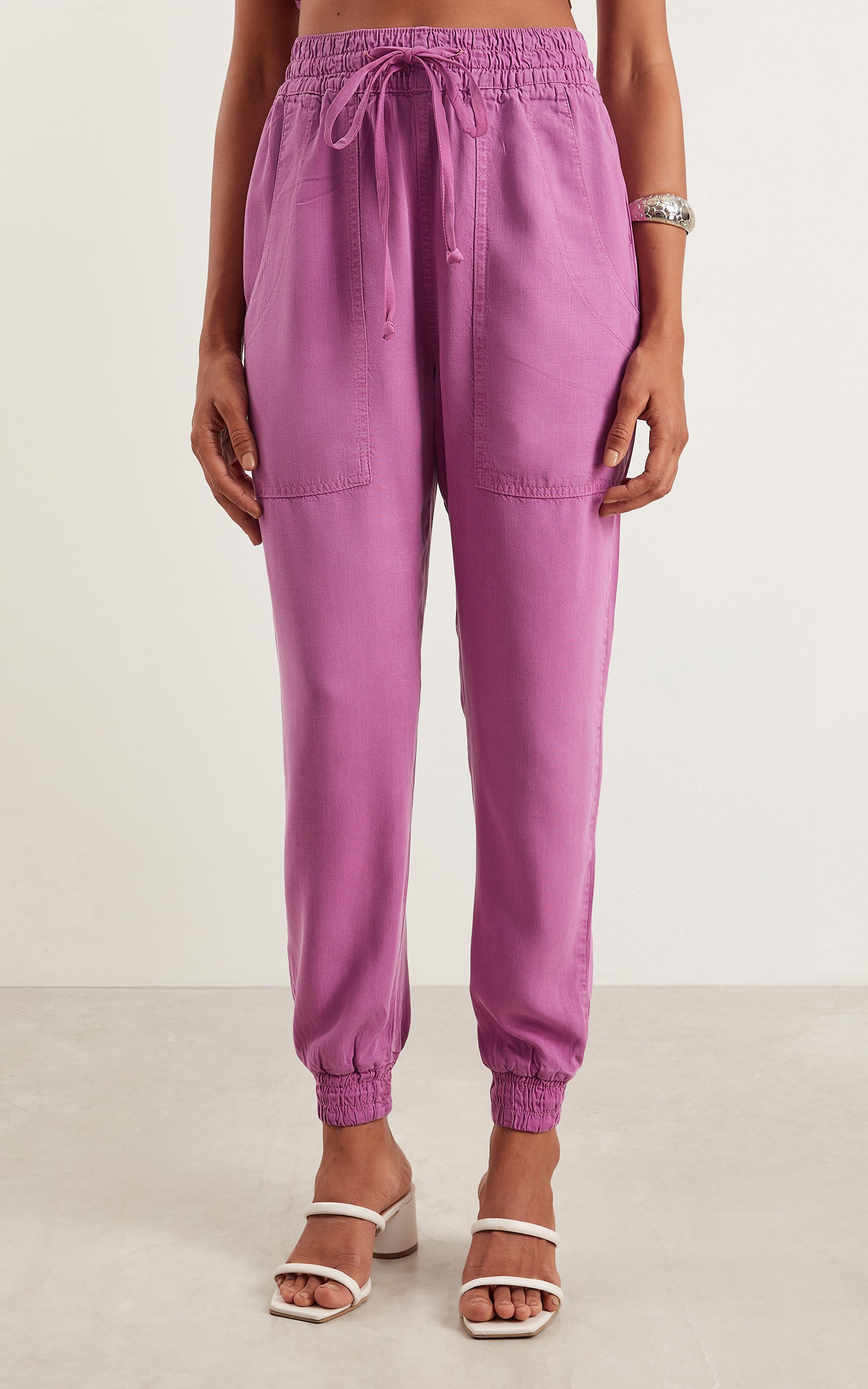 Calça Jogger Bolso Quadrado Fucsia
