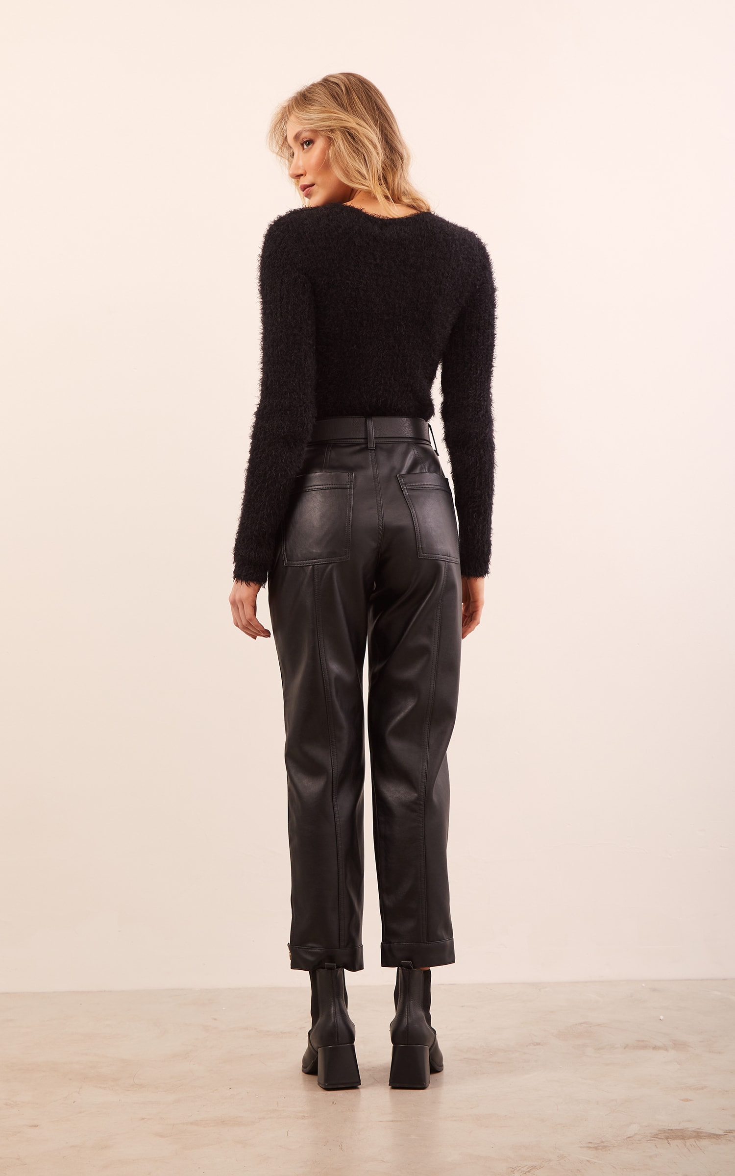 Calça Like Leather Cenoura Preto