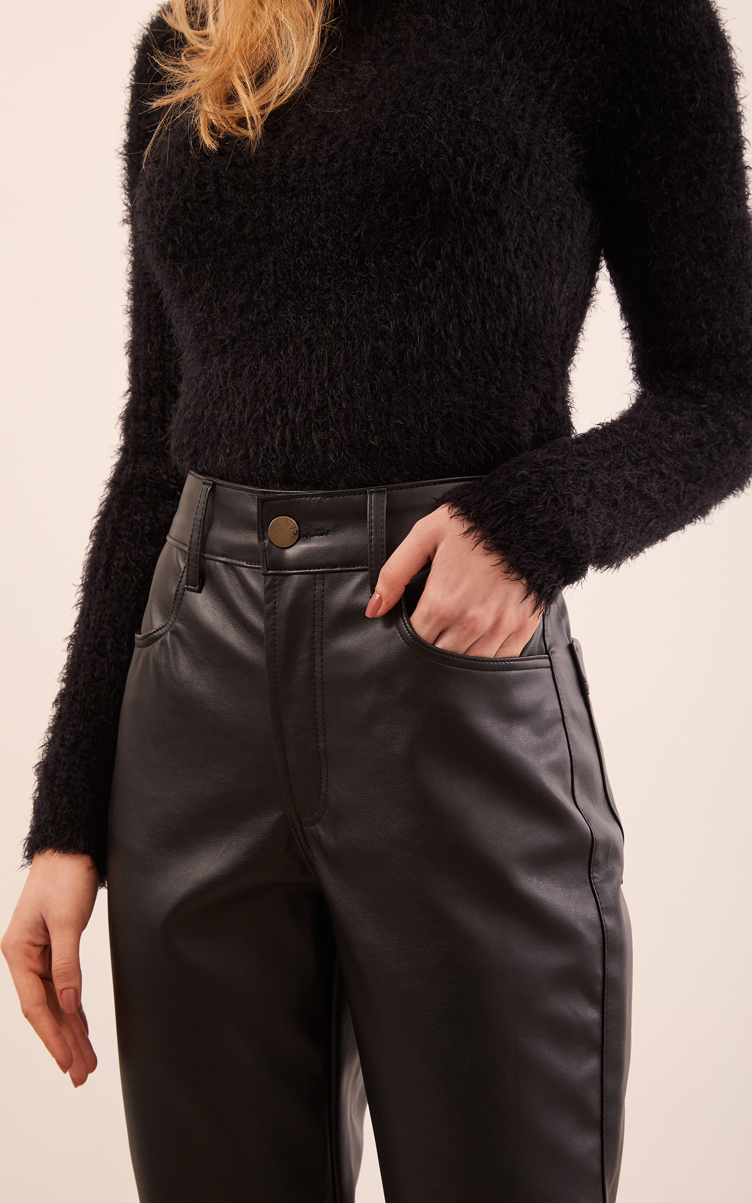 Calça Like Leather Cenoura Preto