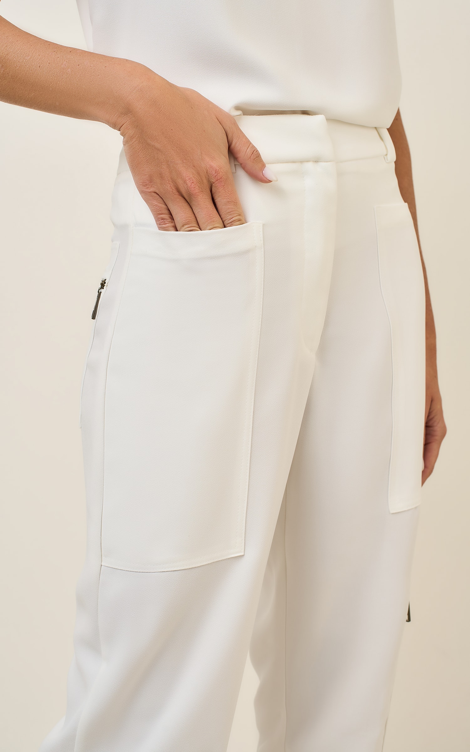 Calca Mountain Mix Bolsos Off White
