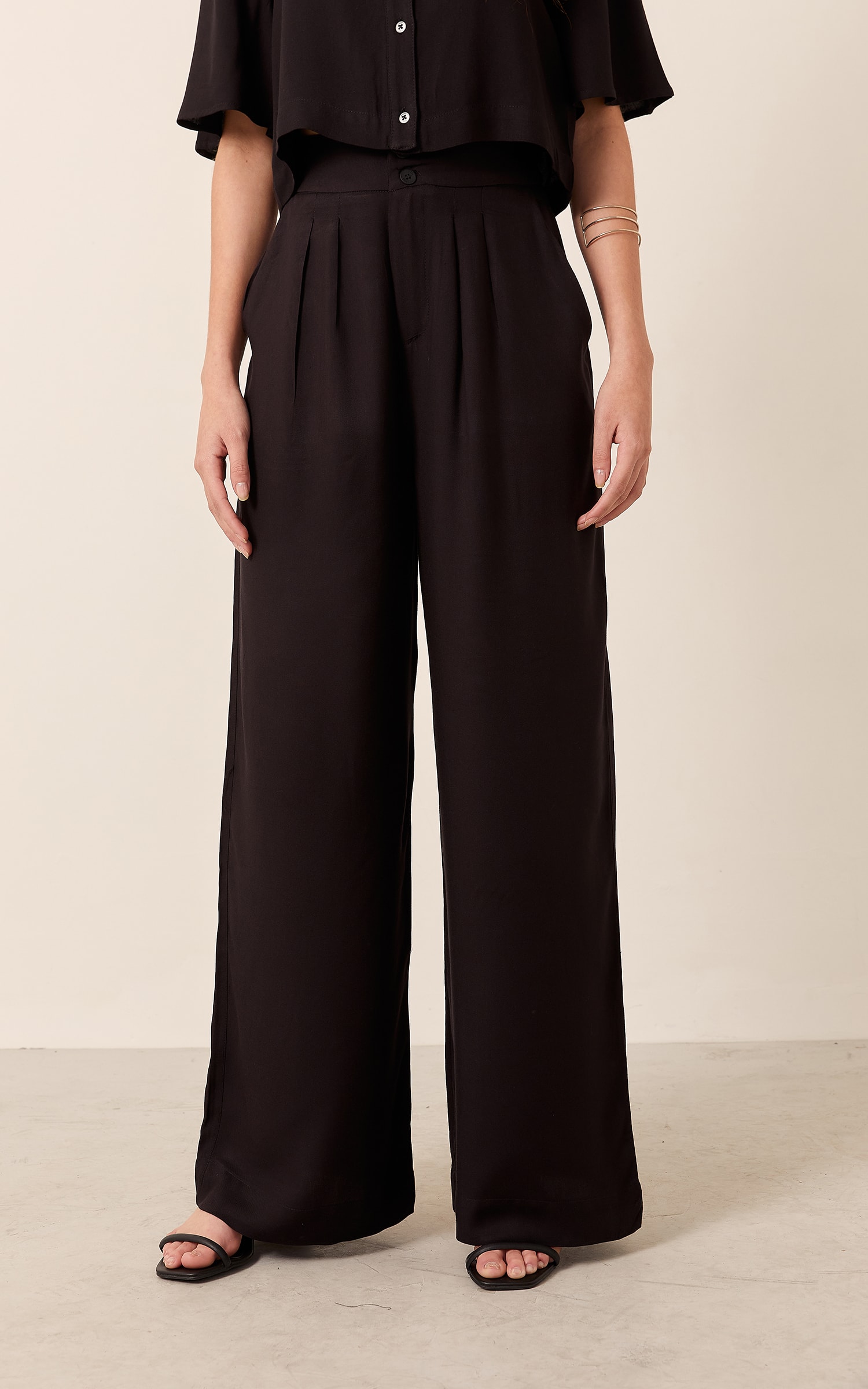 Calça Pantalona Pespontada Preto