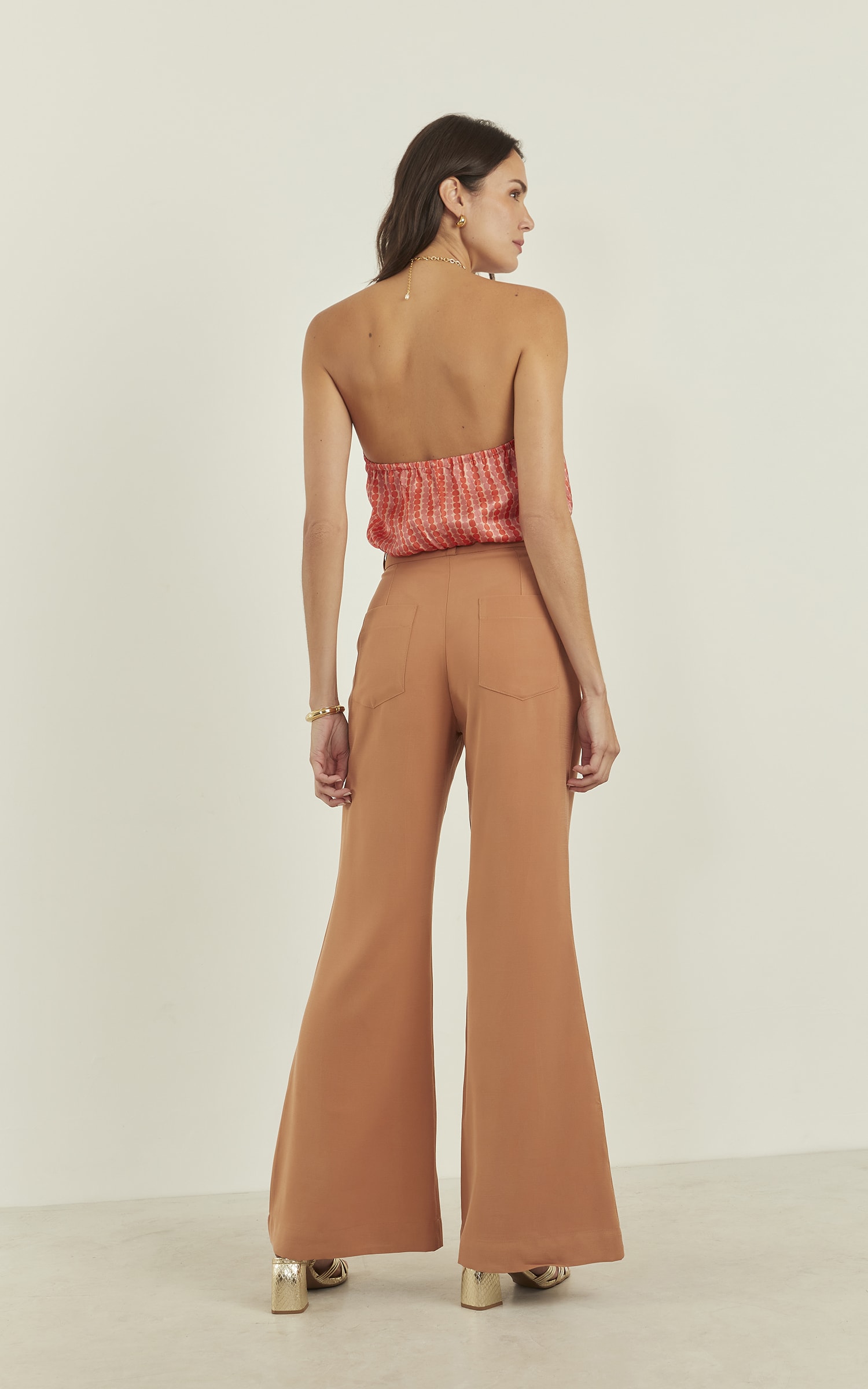 Calça Peach Flare Amêndoa