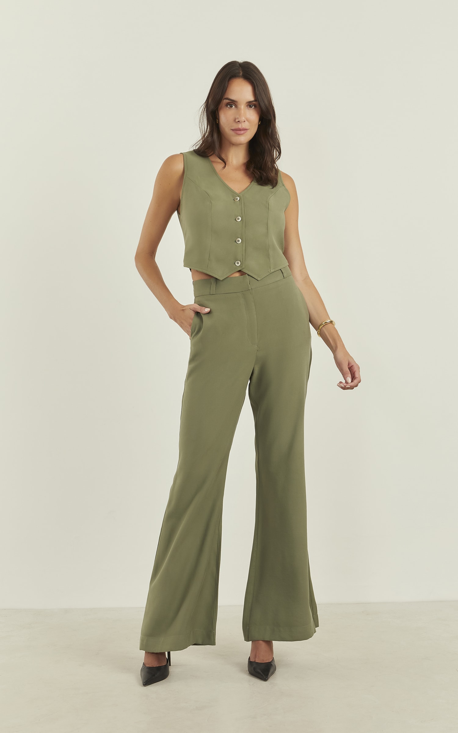 Calça Peach Flare Verde Musgo