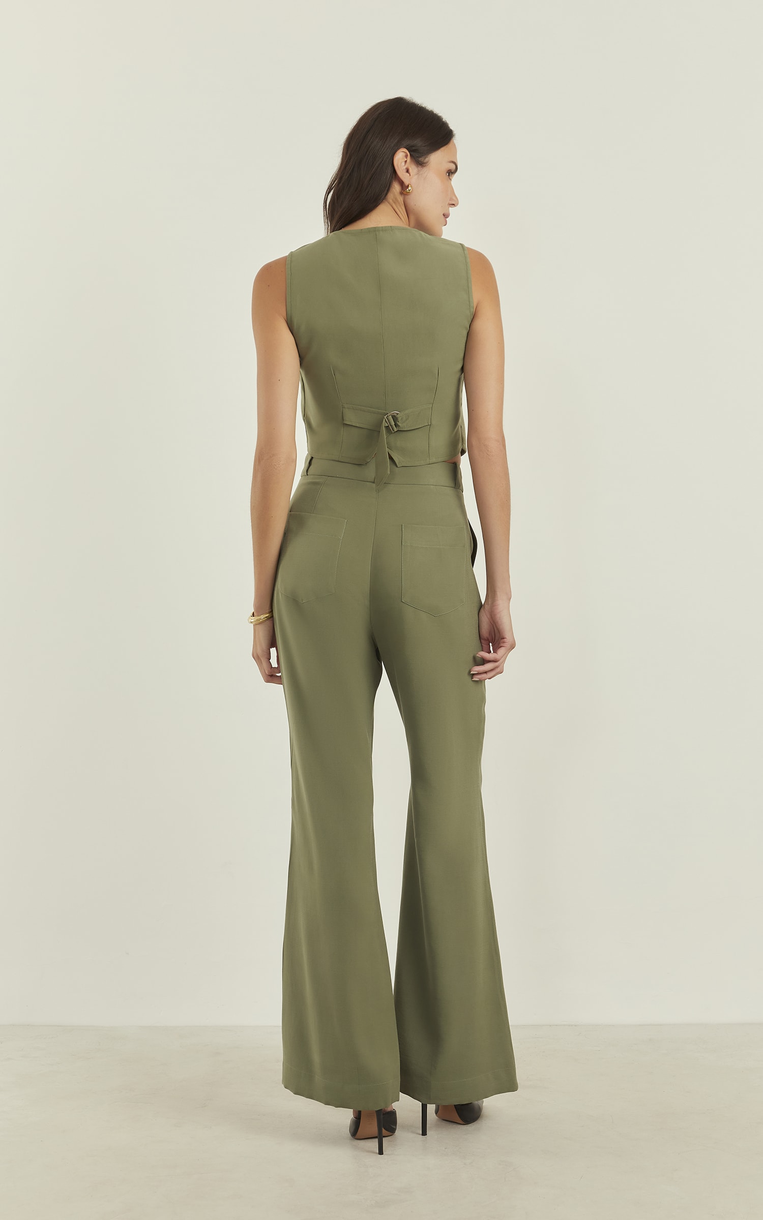 Calça Peach Flare Verde Musgo