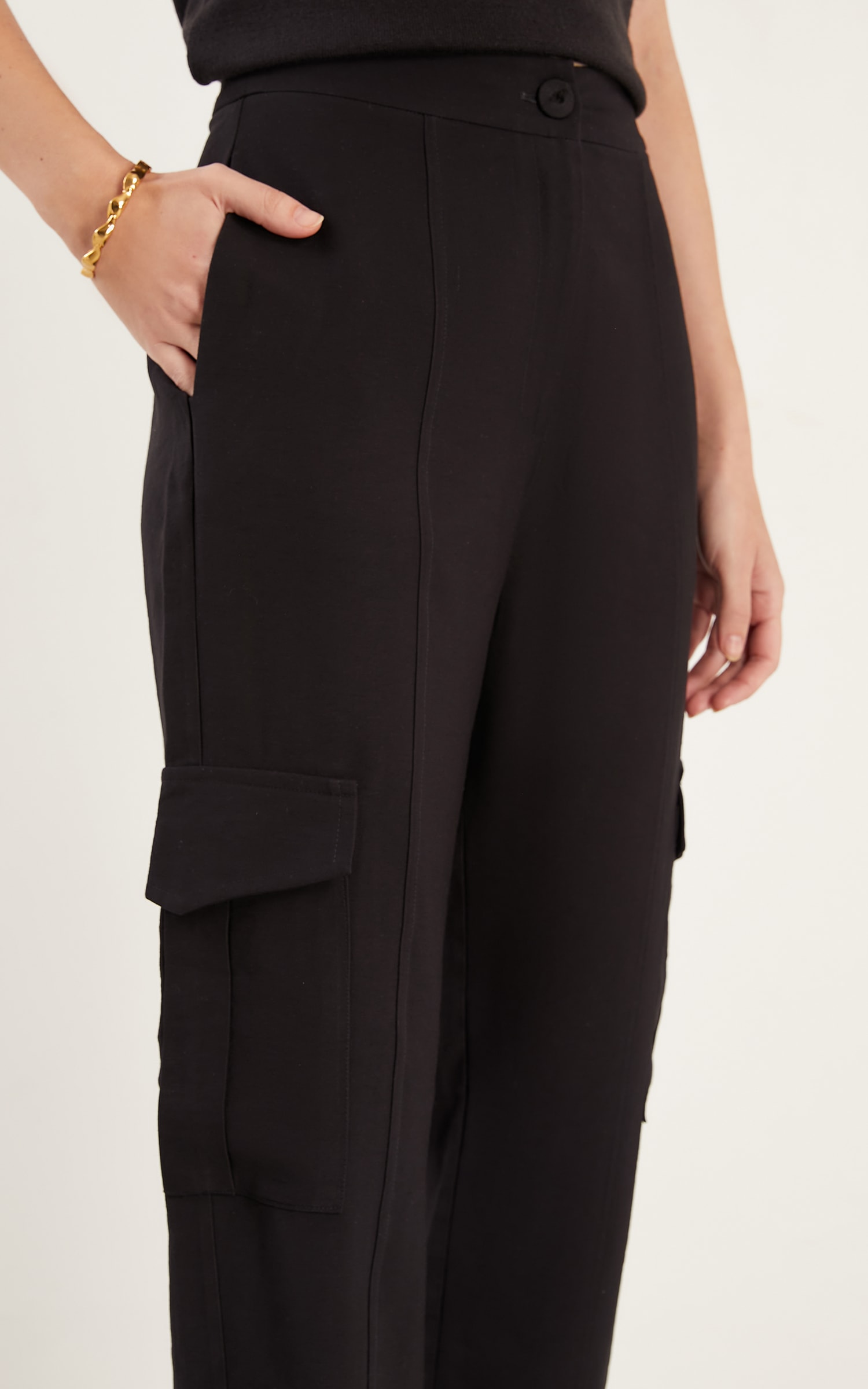 Calça Petit Bolsos Preto