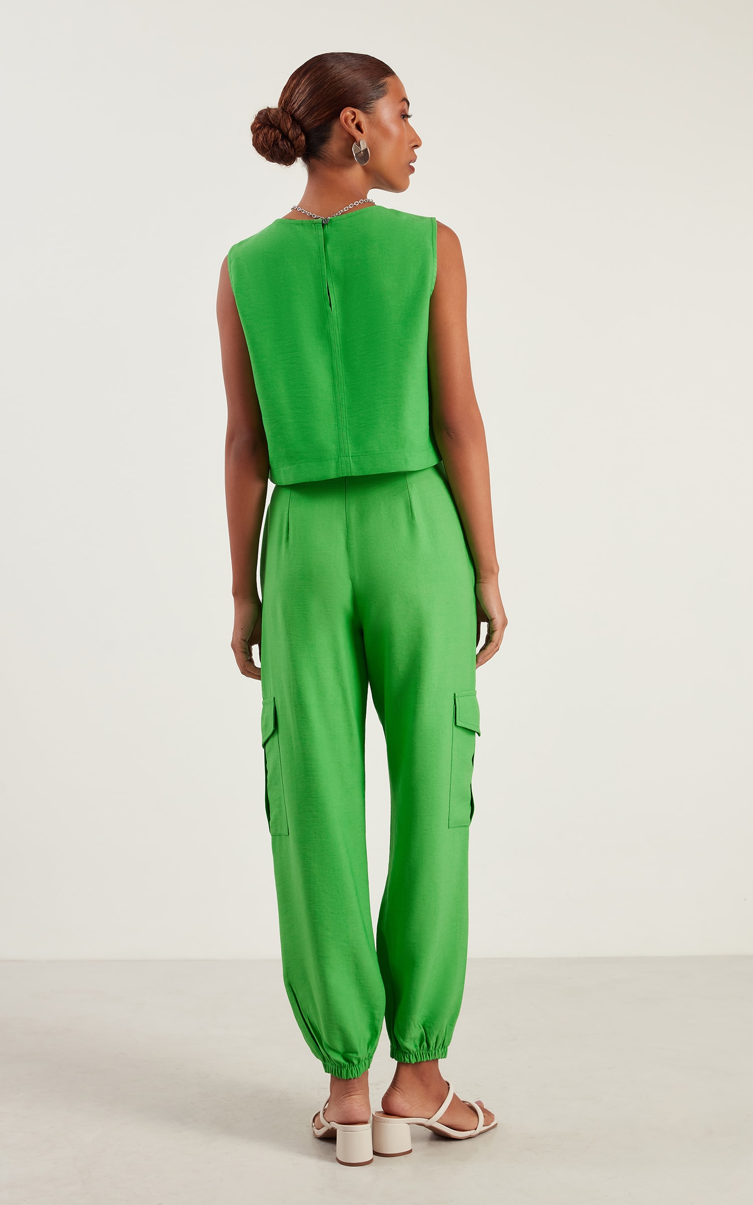 Calça Petit Bolsos Verde Tropical